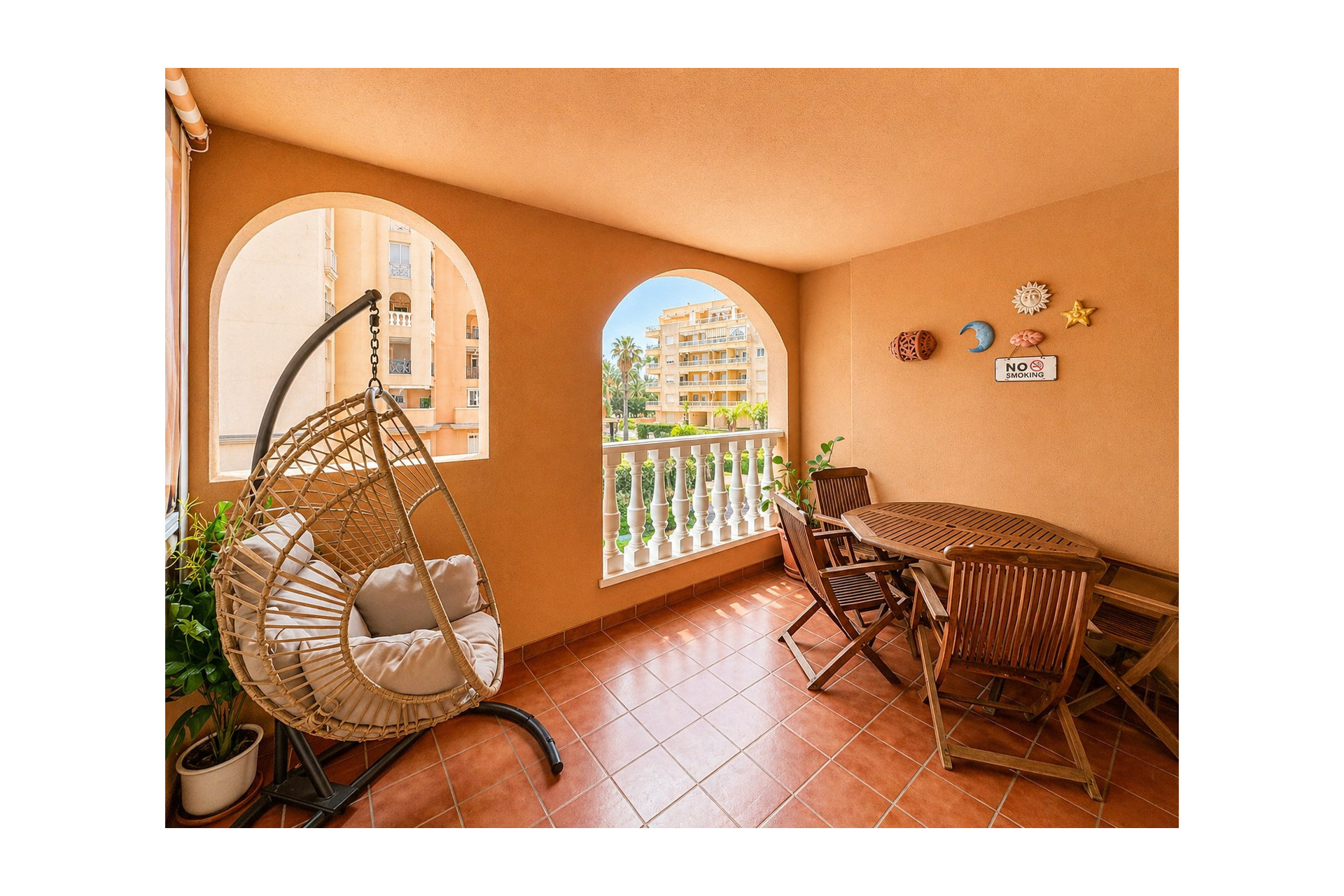 Resale - Apartment  - Torrevieja - Playa Los Locos