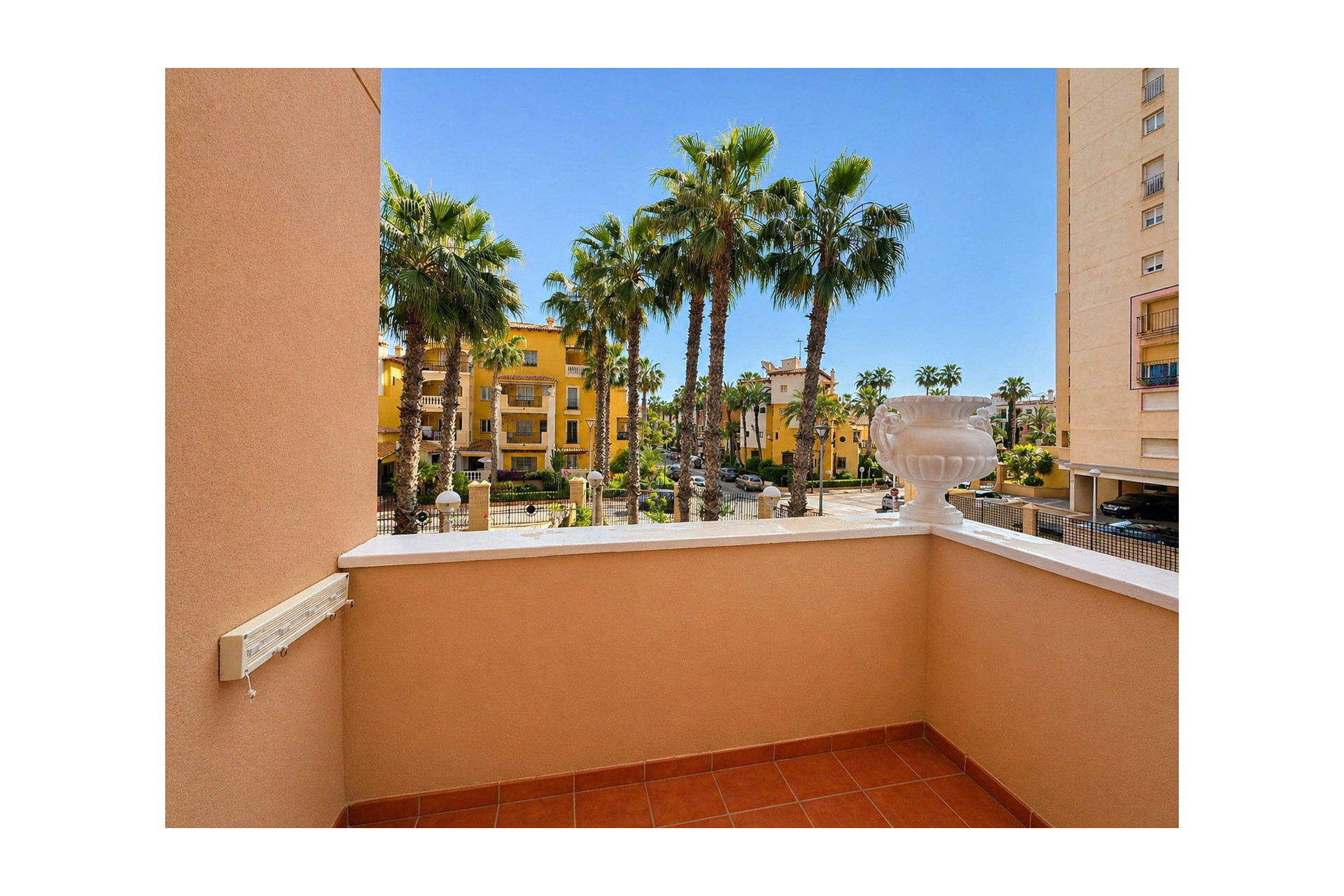 Resale - Apartment  - Torrevieja - Playa Los Locos