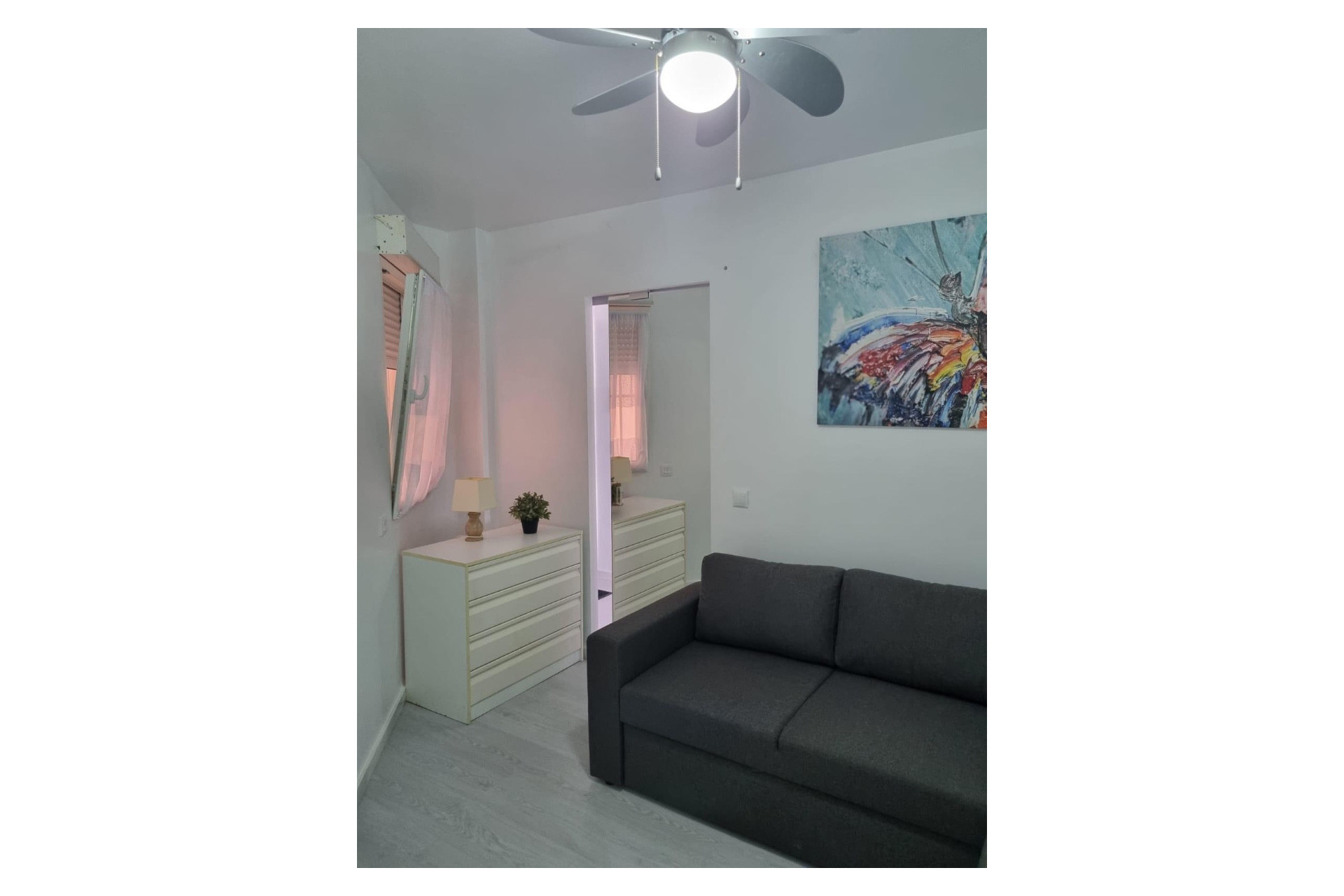 Resale - Apartment  - Torrevieja - Playa Los Naufragos