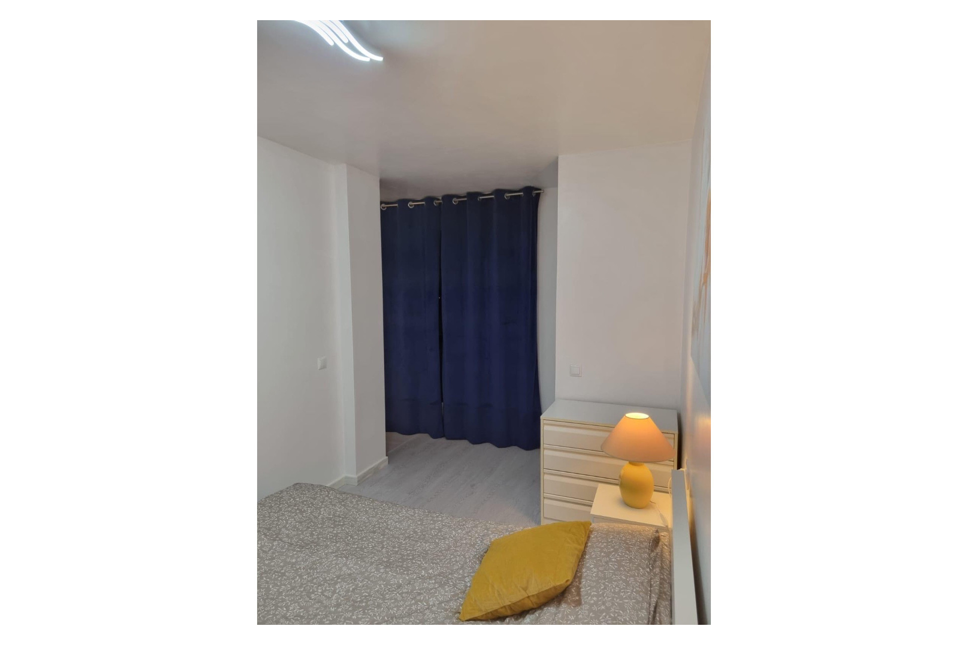 Resale - Apartment  - Torrevieja - Playa Los Naufragos