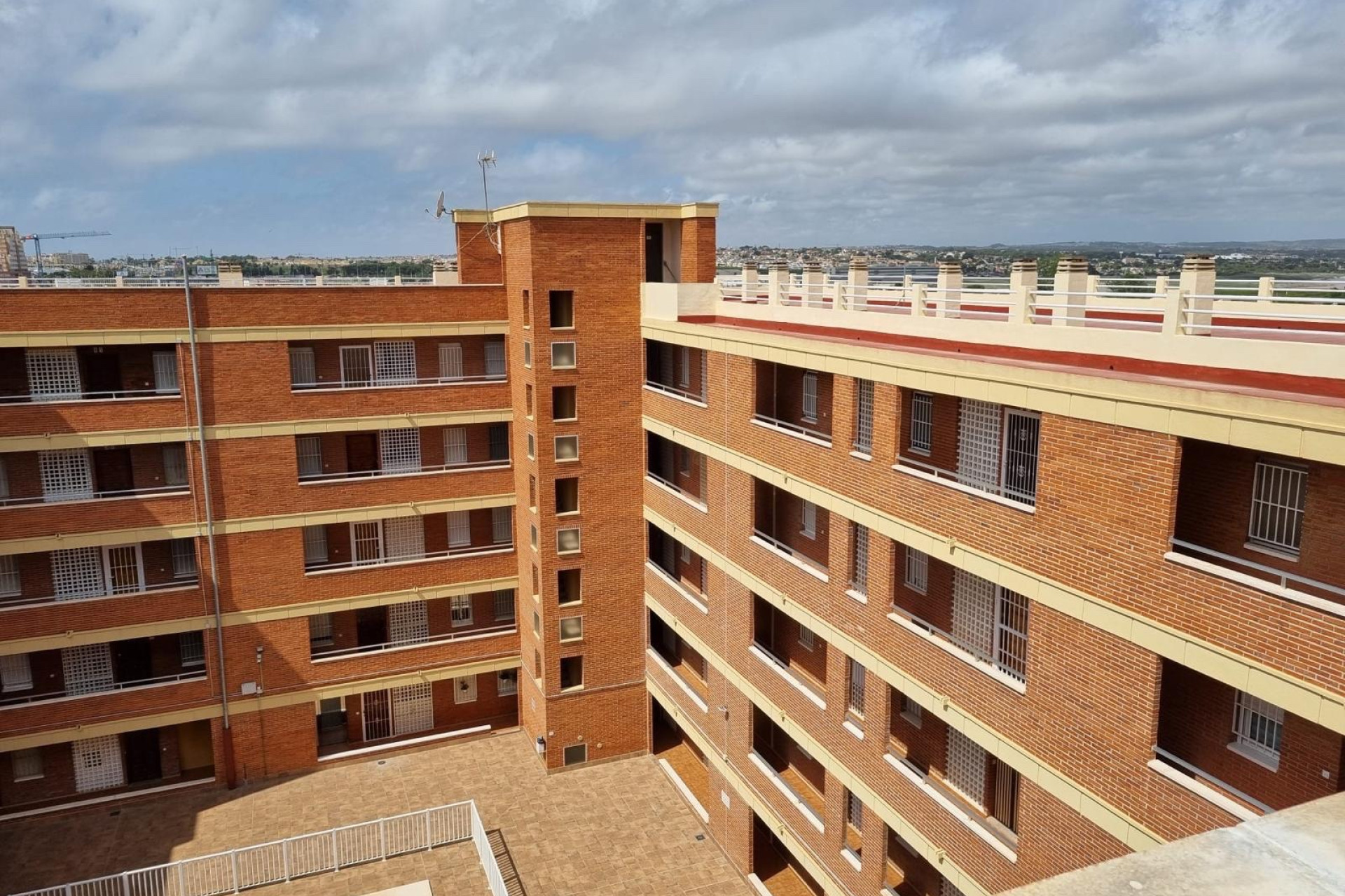 Resale - Apartment  - Torrevieja - Playa Los Naufragos