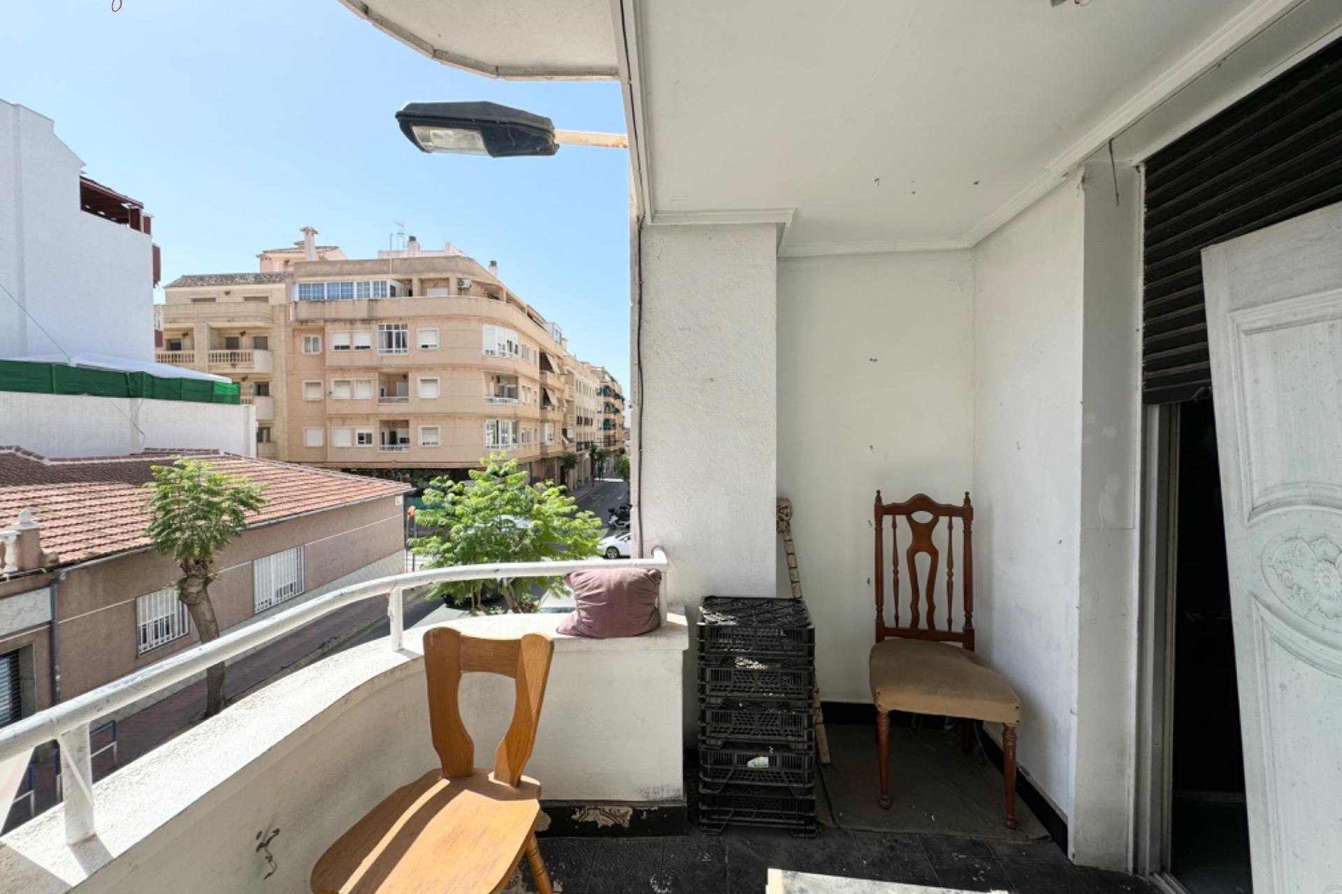 Resale - Apartment  - Torrevieja - Puerto