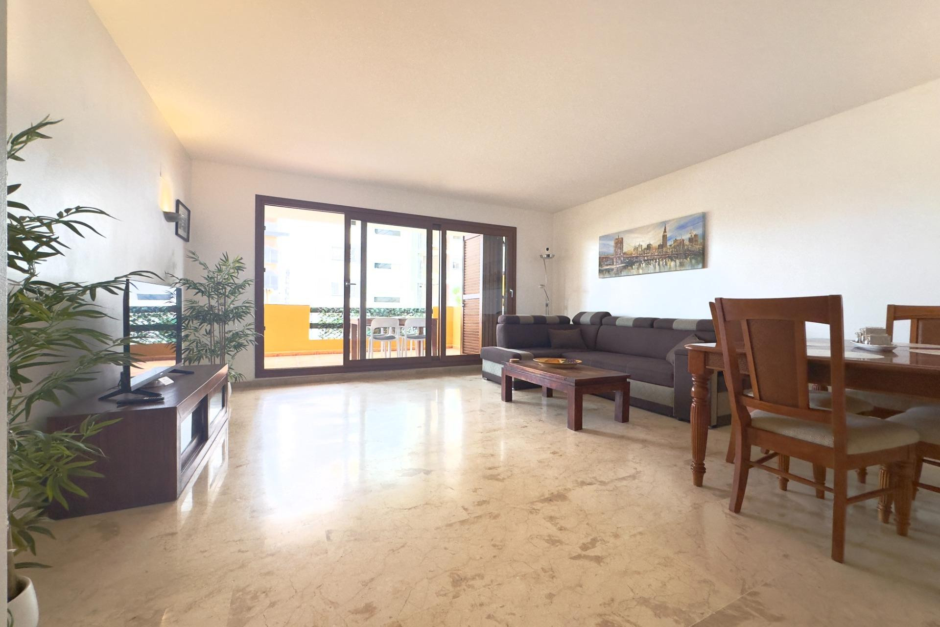 Resale - Apartment  - Torrevieja - Punta prima
