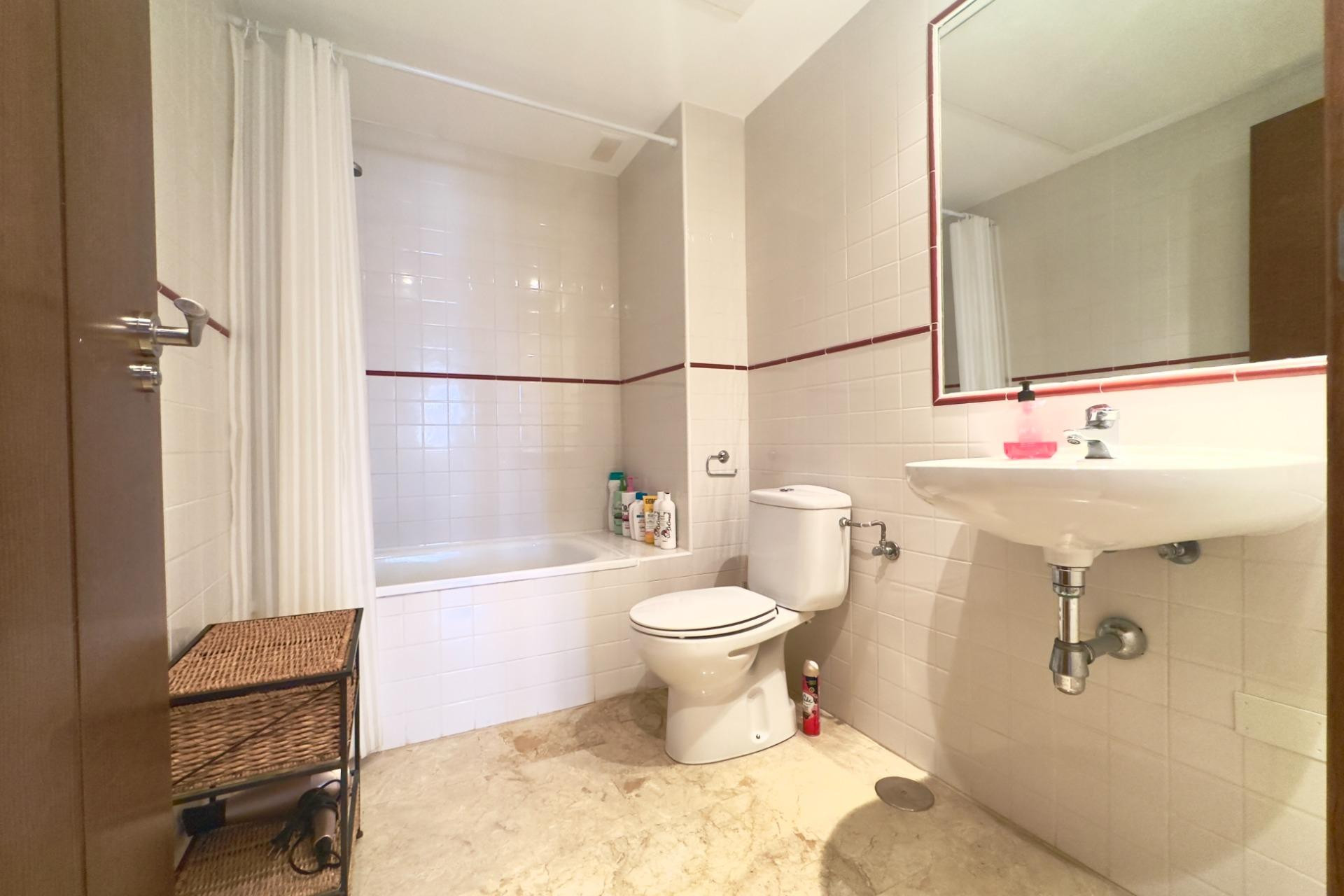 Resale - Apartment  - Torrevieja - Punta prima