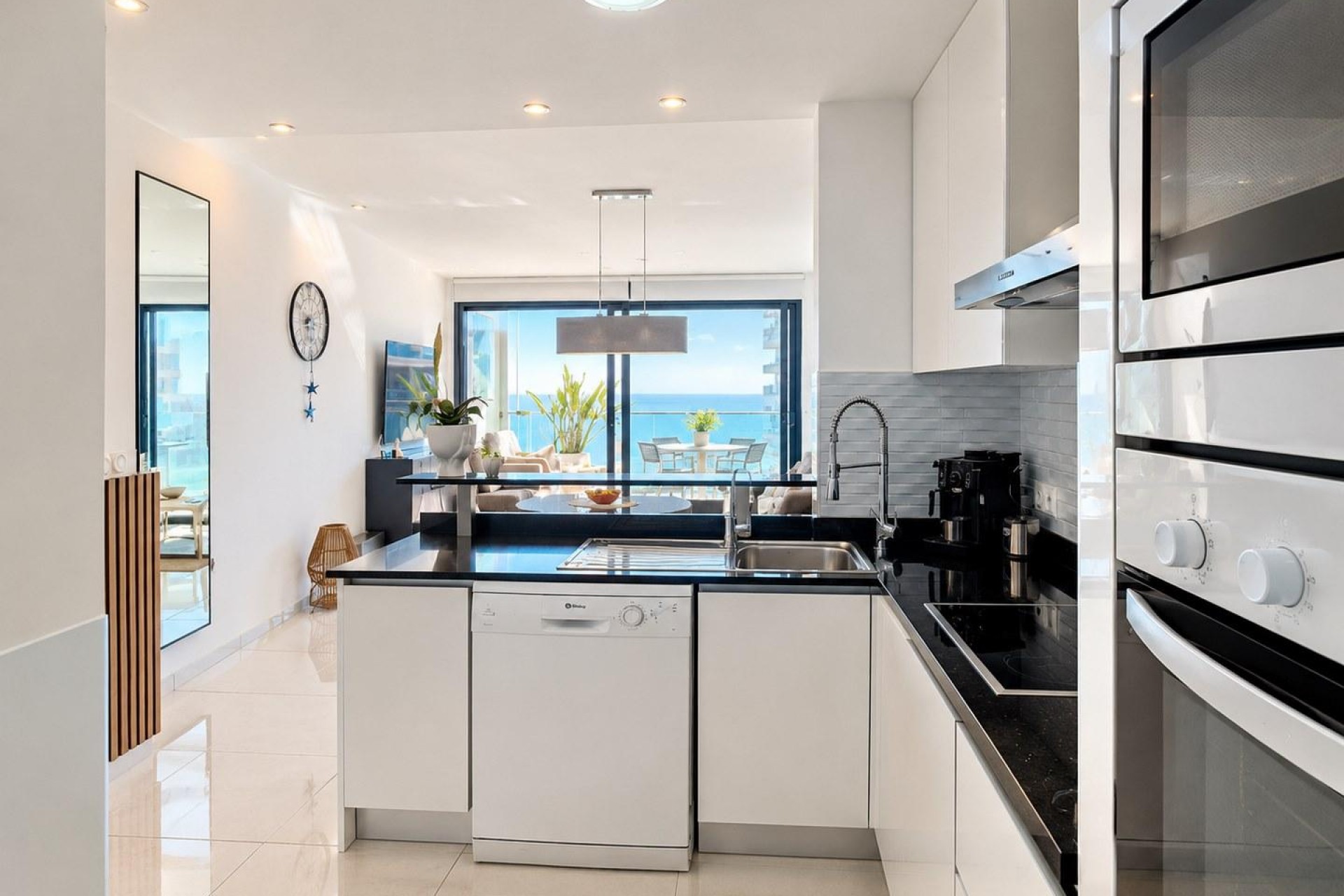 Resale - Apartment  - Torrevieja - Punta prima