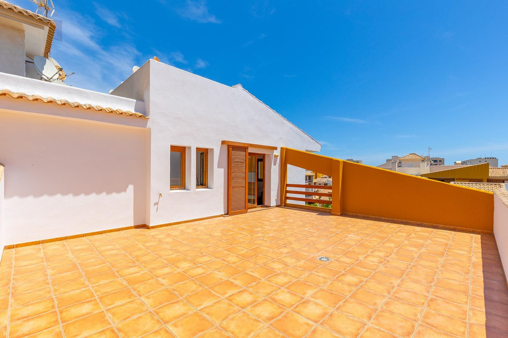 Resale - Apartment  - Torrevieja - Punta prima