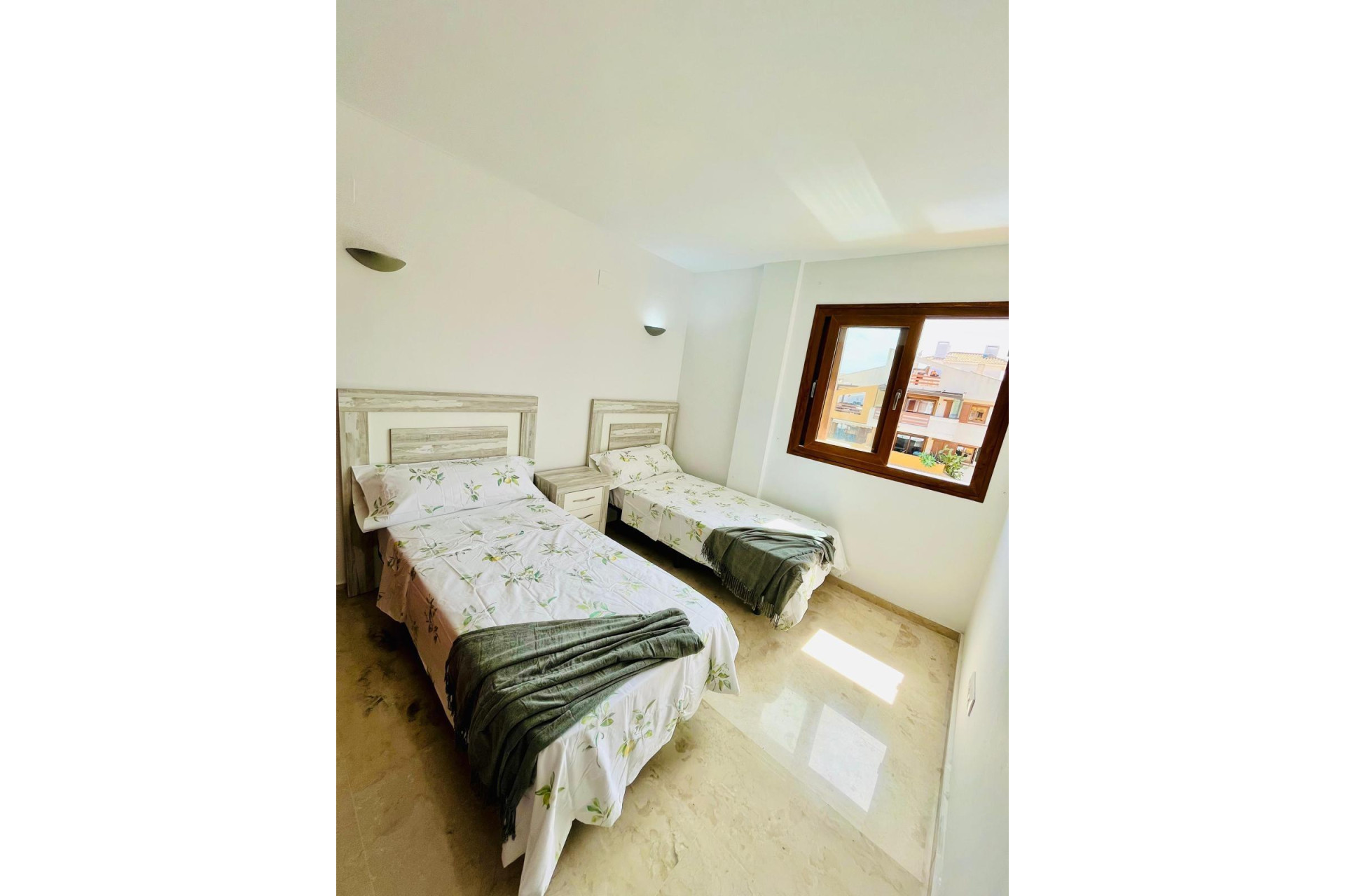 Resale - Apartment  - Torrevieja - Punta prima