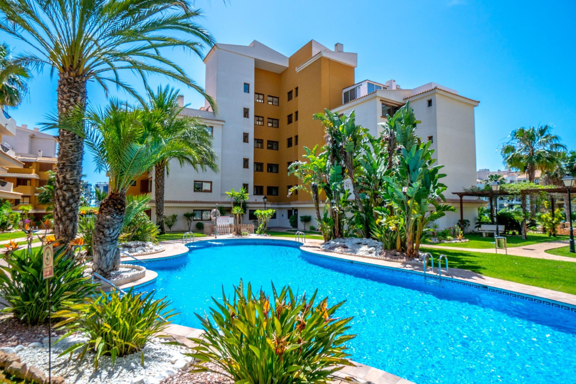 Resale - Apartment  - Torrevieja - Punta prima