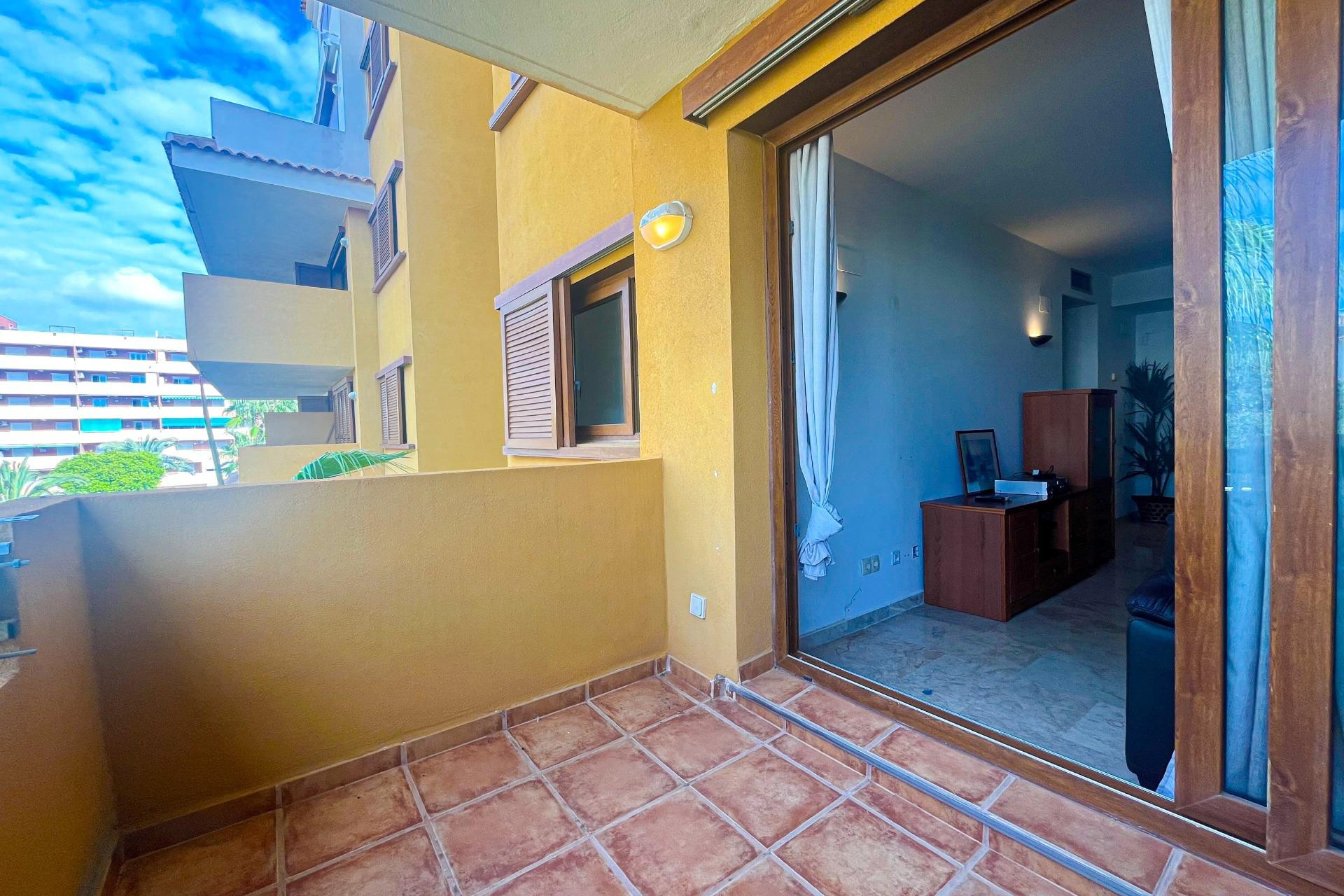 Resale - Apartment  - Torrevieja - Punta prima