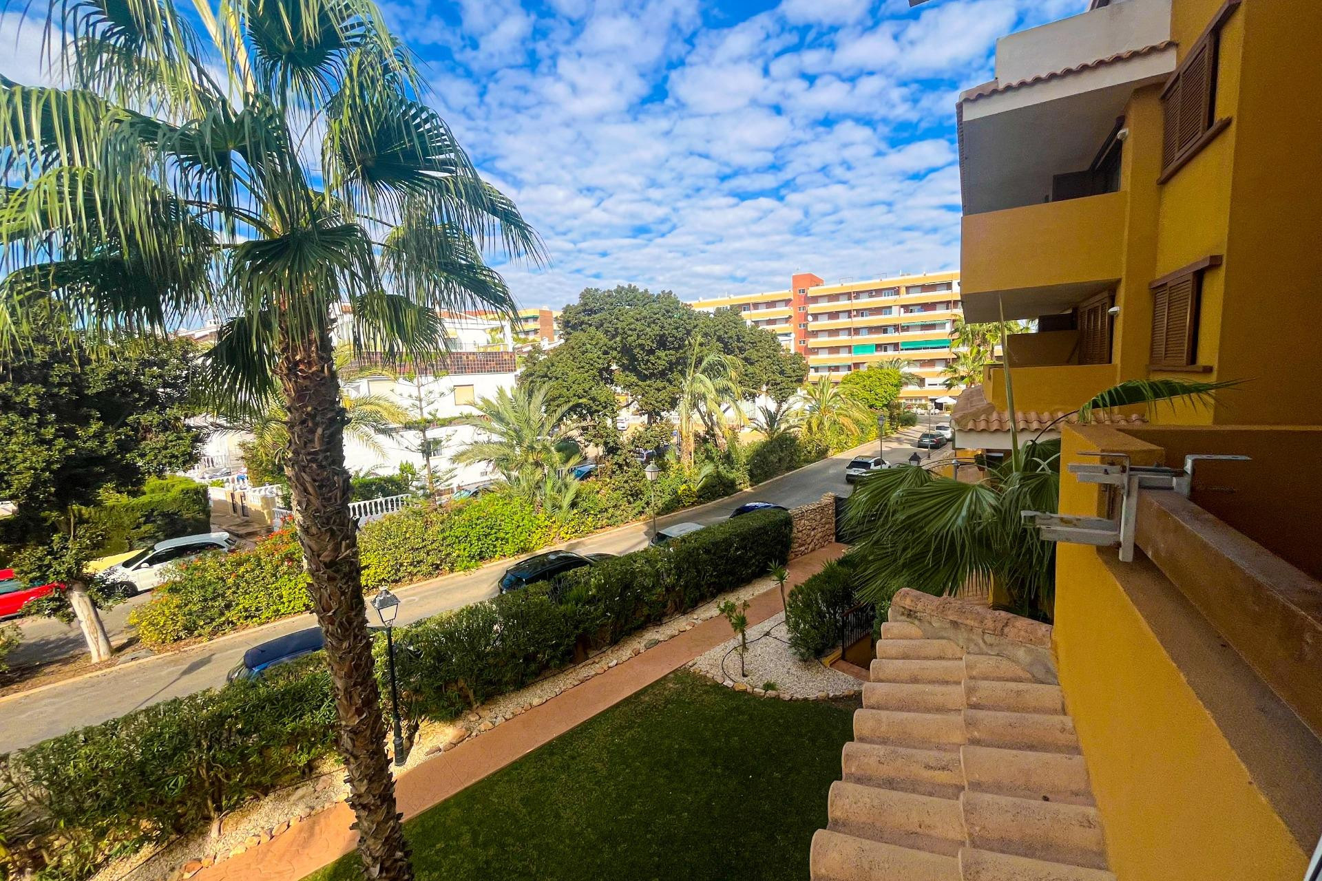 Resale - Apartment  - Torrevieja - Punta prima