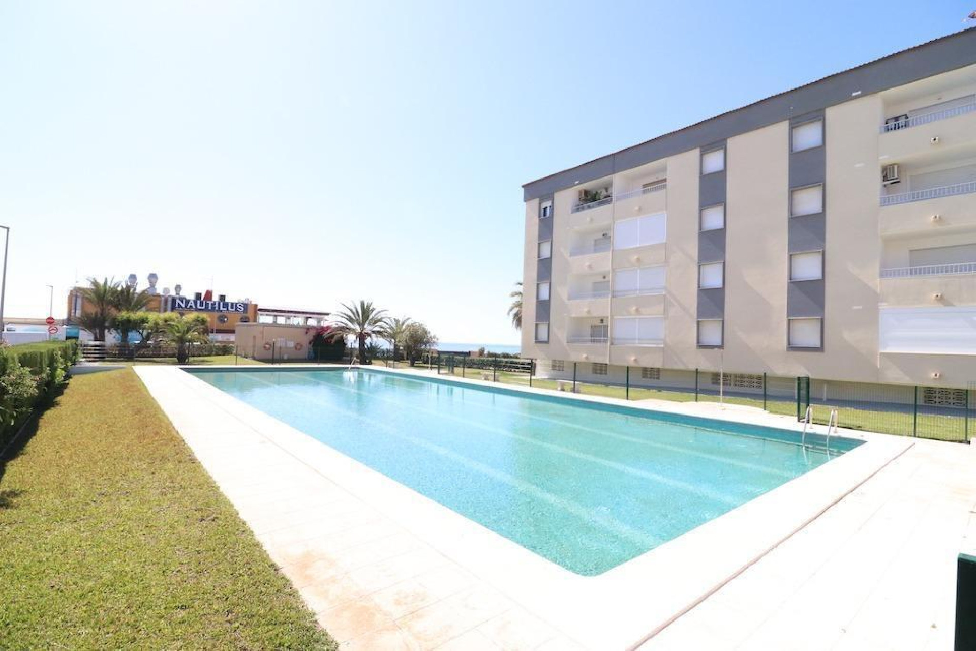 Resale - Apartment  - Torrevieja - Punta prima