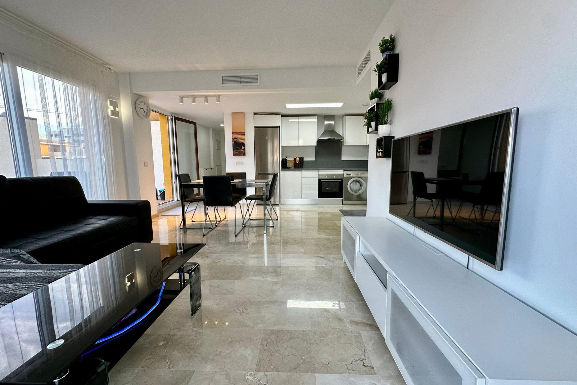 Resale - Apartment  - Torrevieja - Punta prima