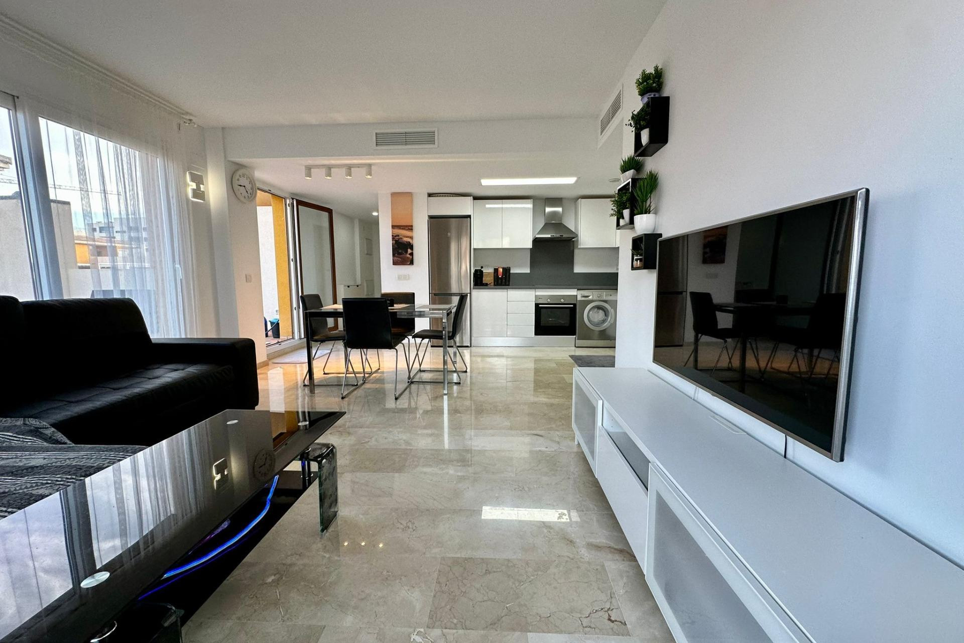 Resale - Apartment  - Torrevieja - Punta prima