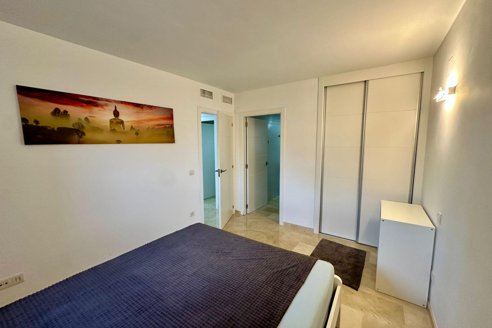 Resale - Apartment  - Torrevieja - Punta prima