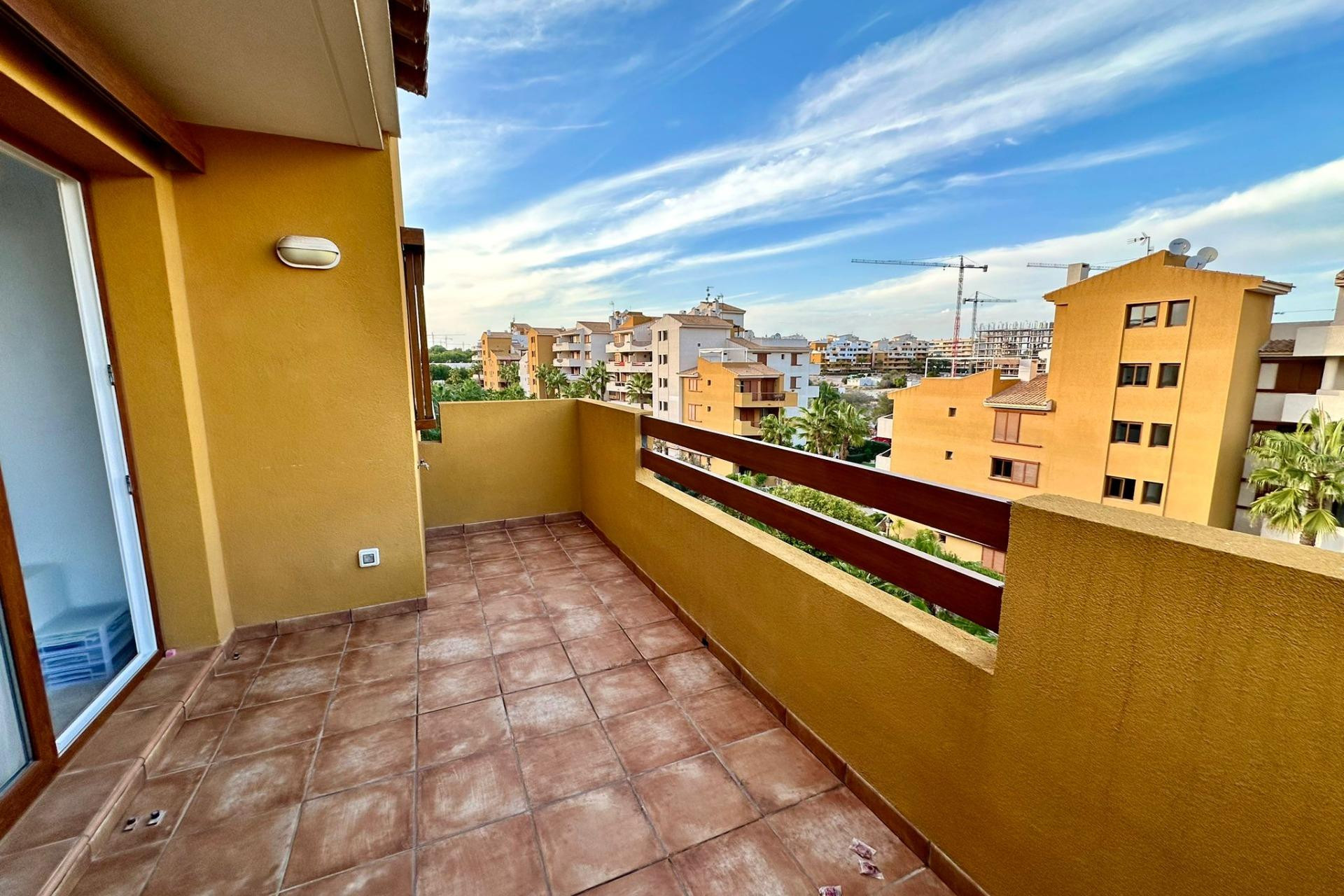 Resale - Apartment  - Torrevieja - Punta prima