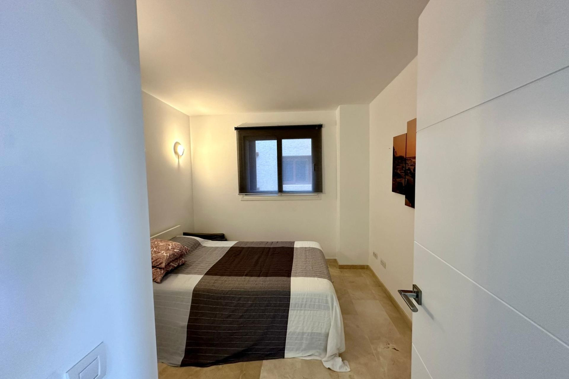 Resale - Apartment  - Torrevieja - Punta prima