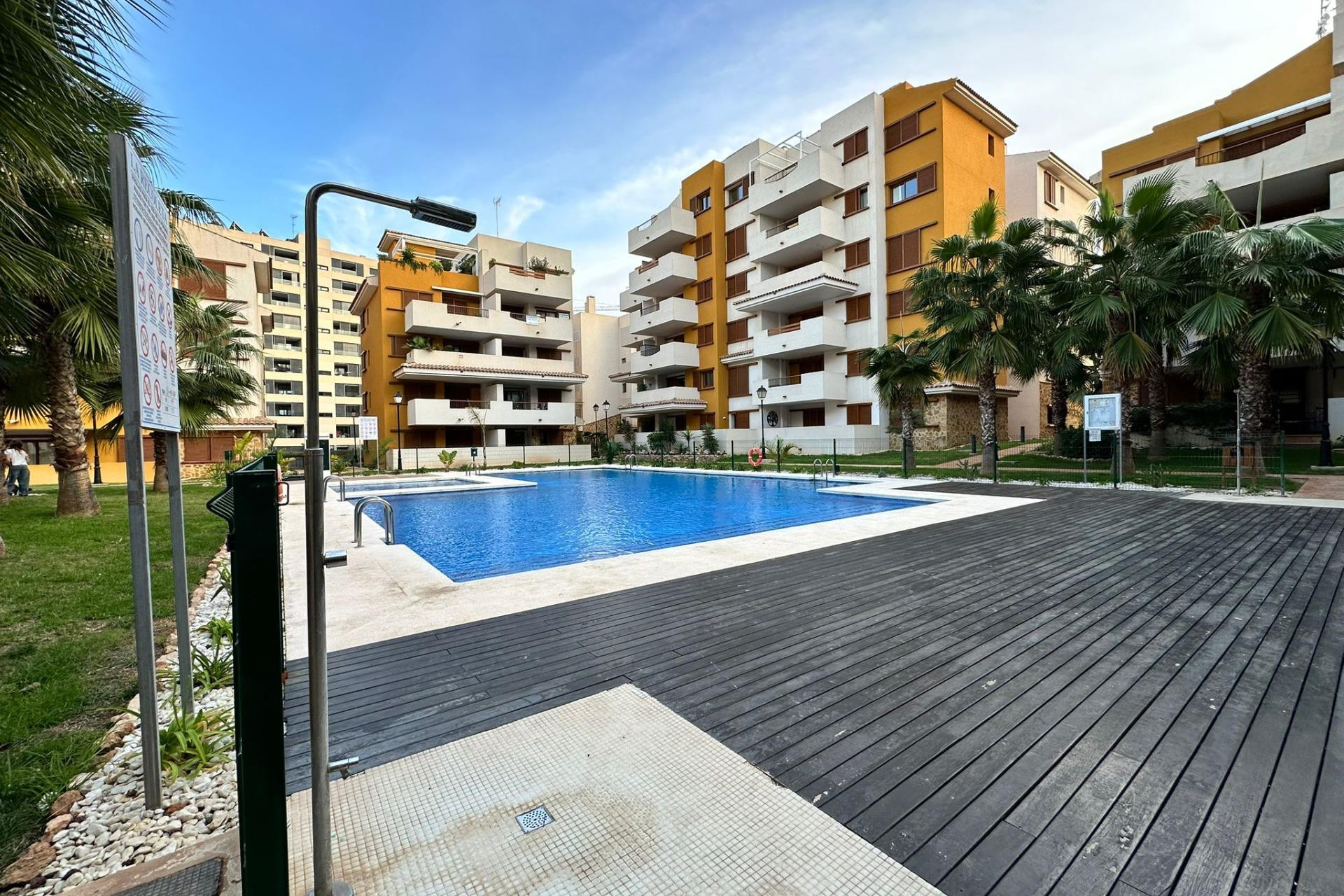 Resale - Apartment  - Torrevieja - Punta prima