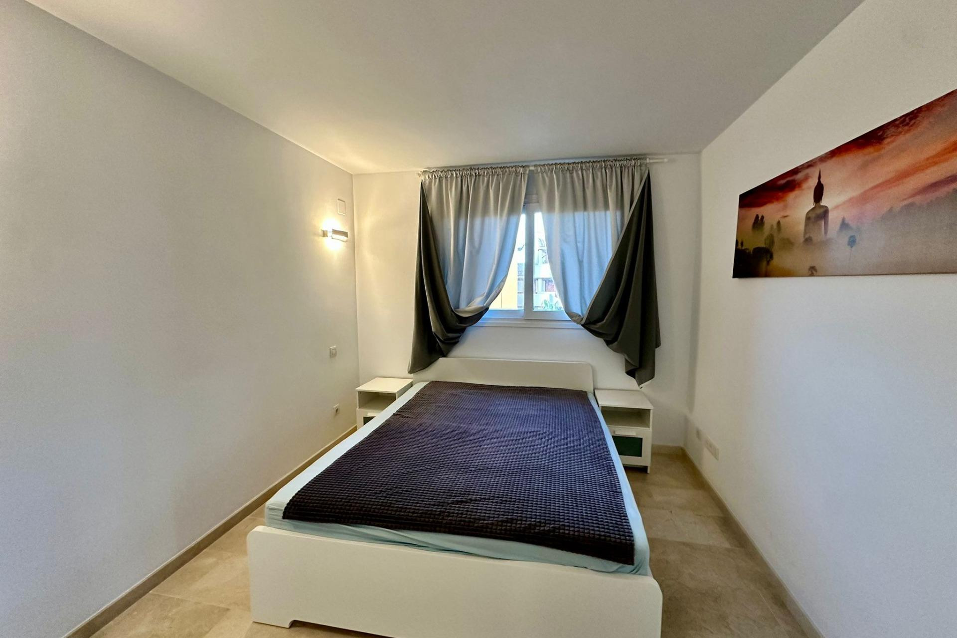 Resale - Apartment  - Torrevieja - Punta prima