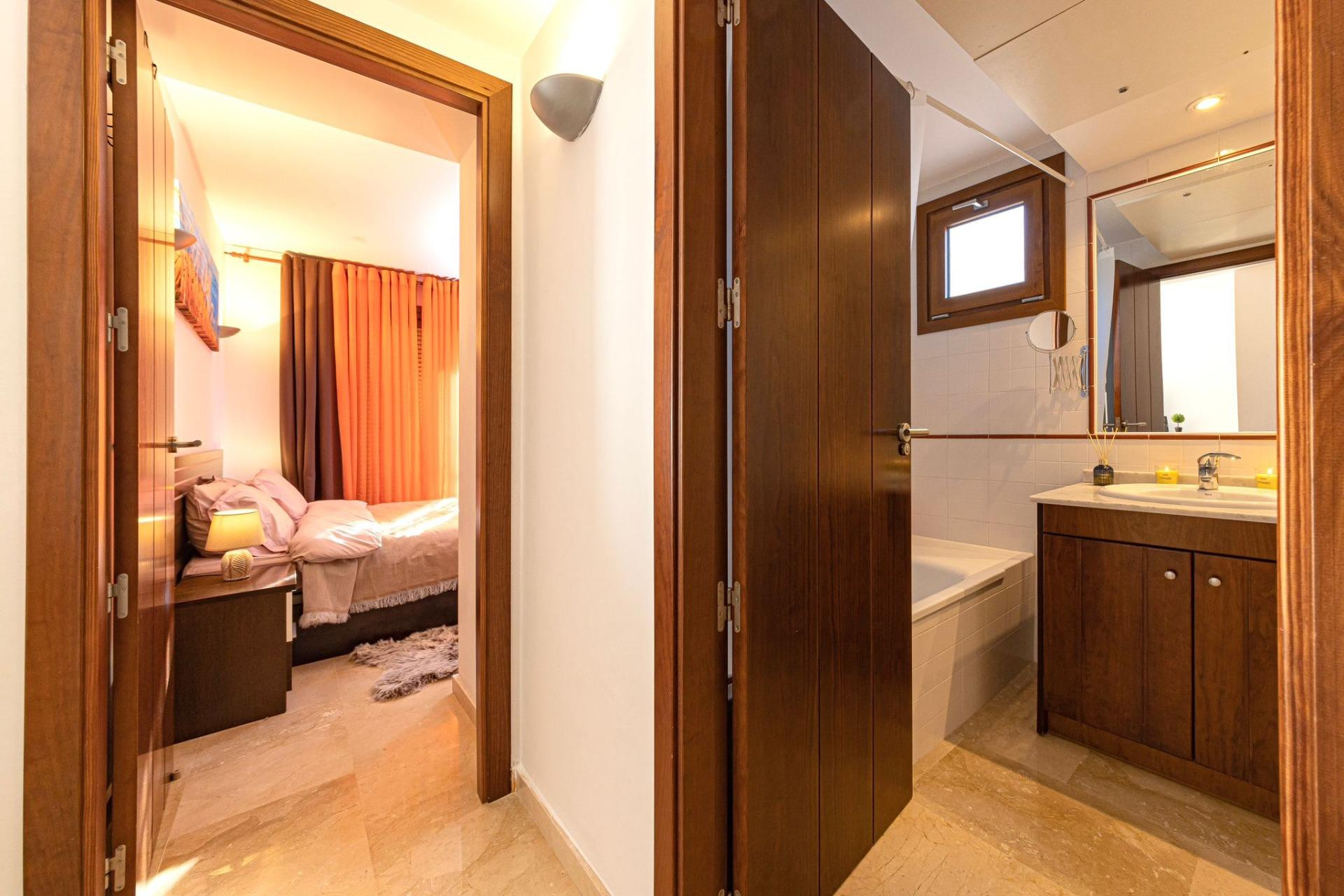 Resale - Apartment  - Torrevieja - Punta prima