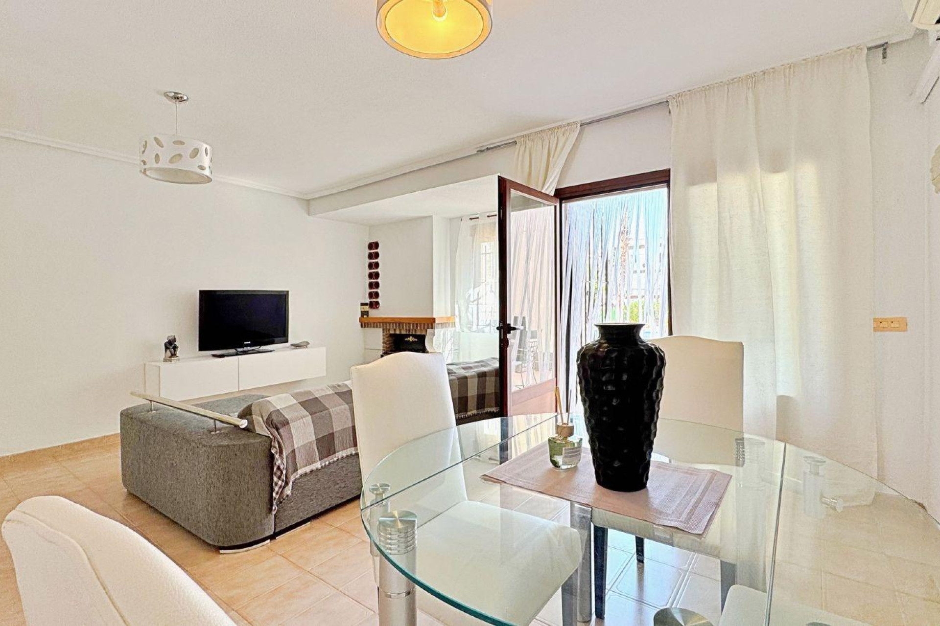 Resale - Apartment  - Torrevieja - Punta prima