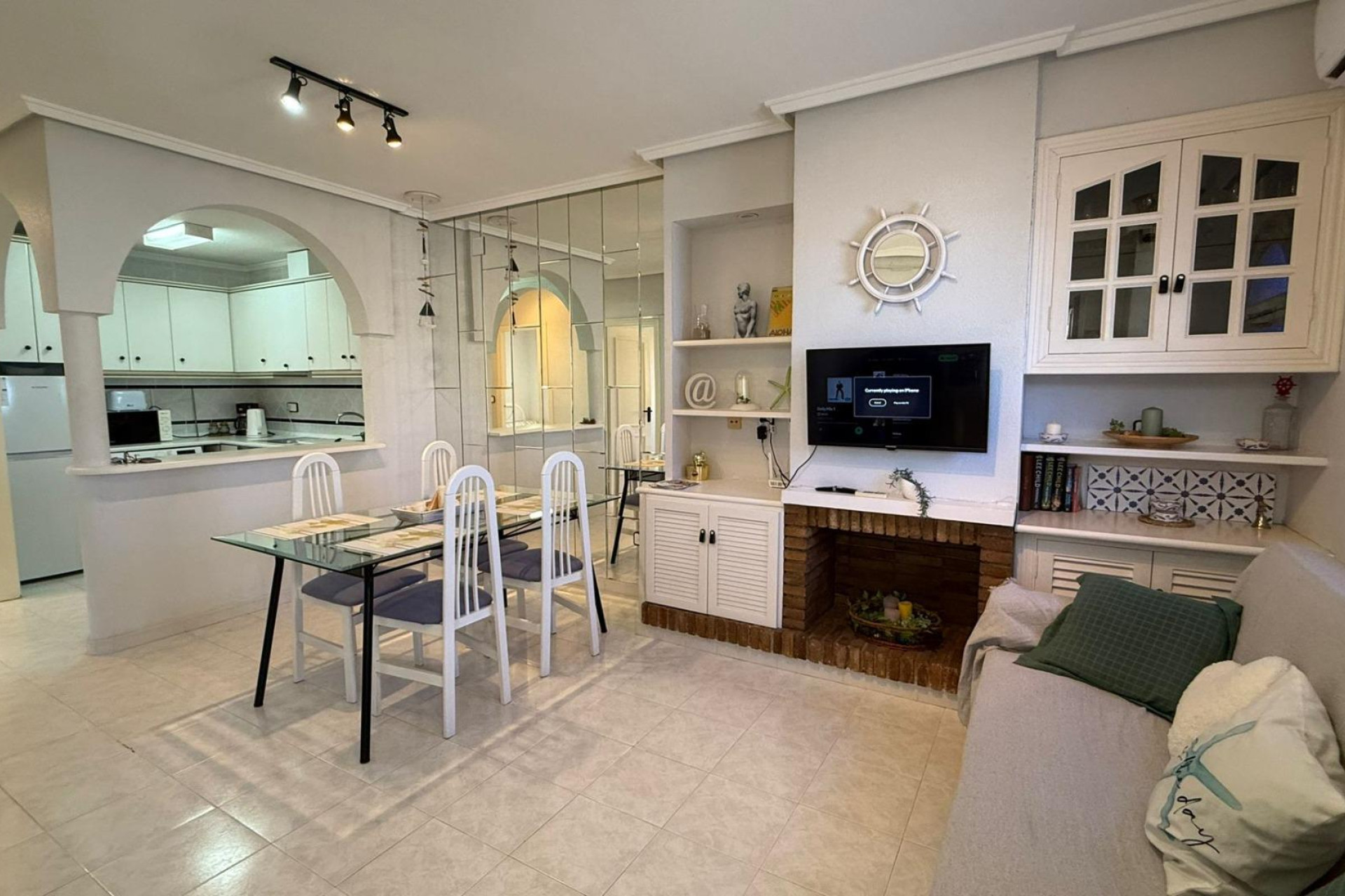 Resale - Apartment  - Torrevieja - Punta prima