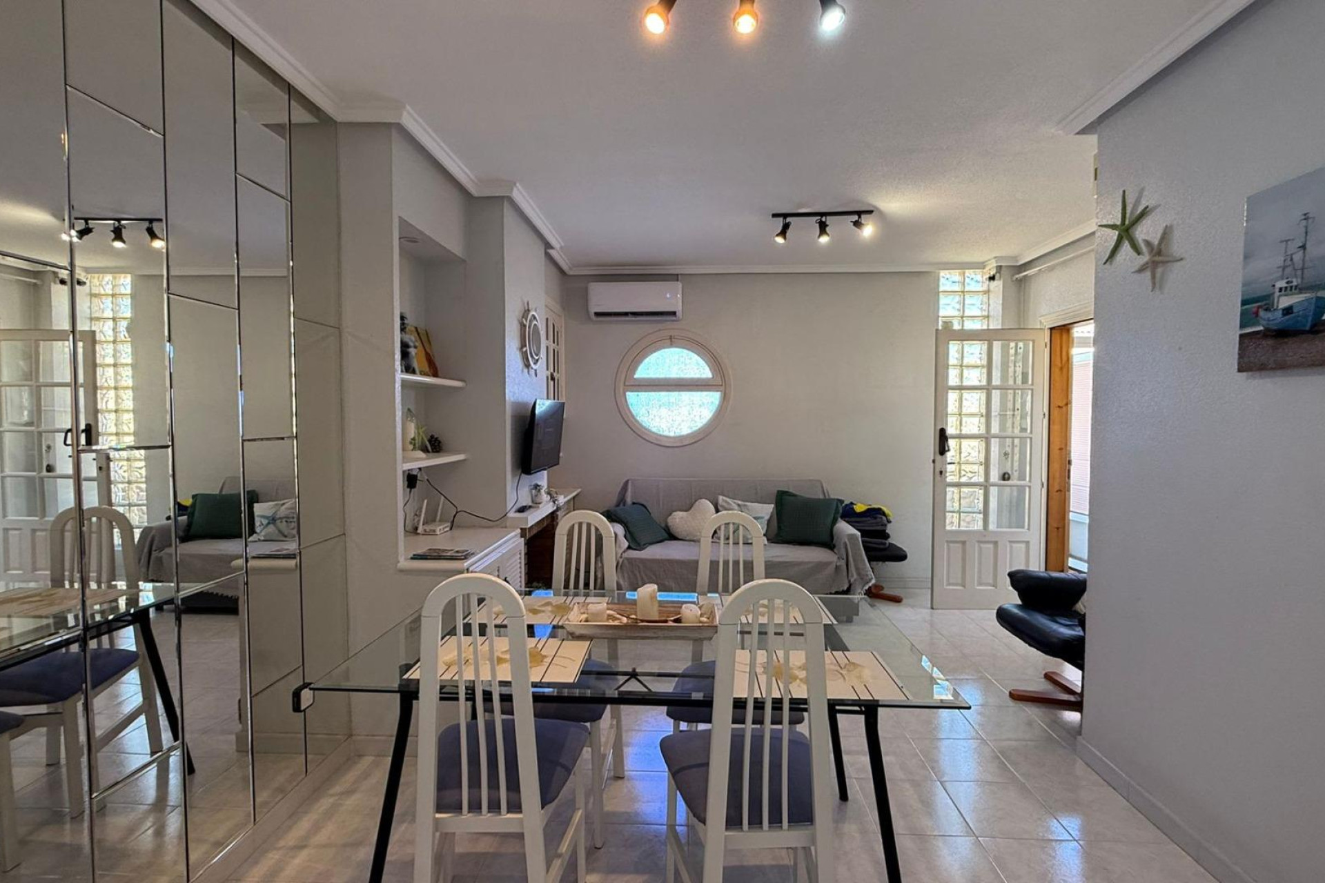 Resale - Apartment  - Torrevieja - Punta prima