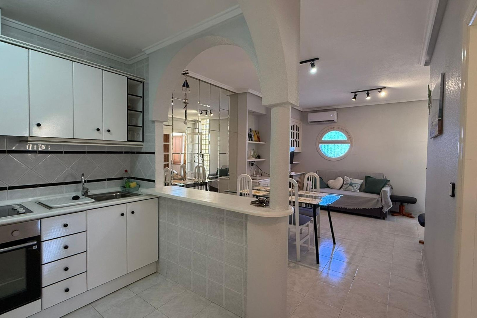 Resale - Apartment  - Torrevieja - Punta prima