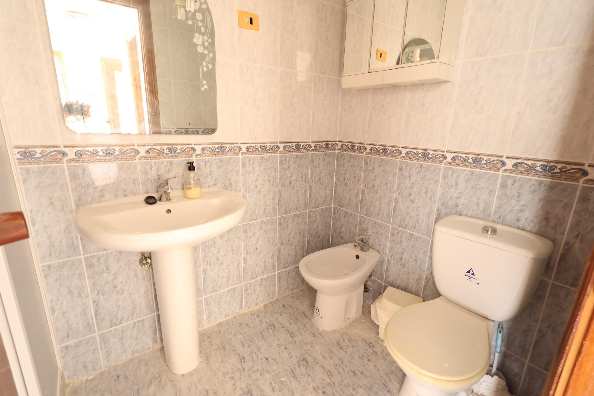 Resale - Apartment  - Torrevieja - Punta prima