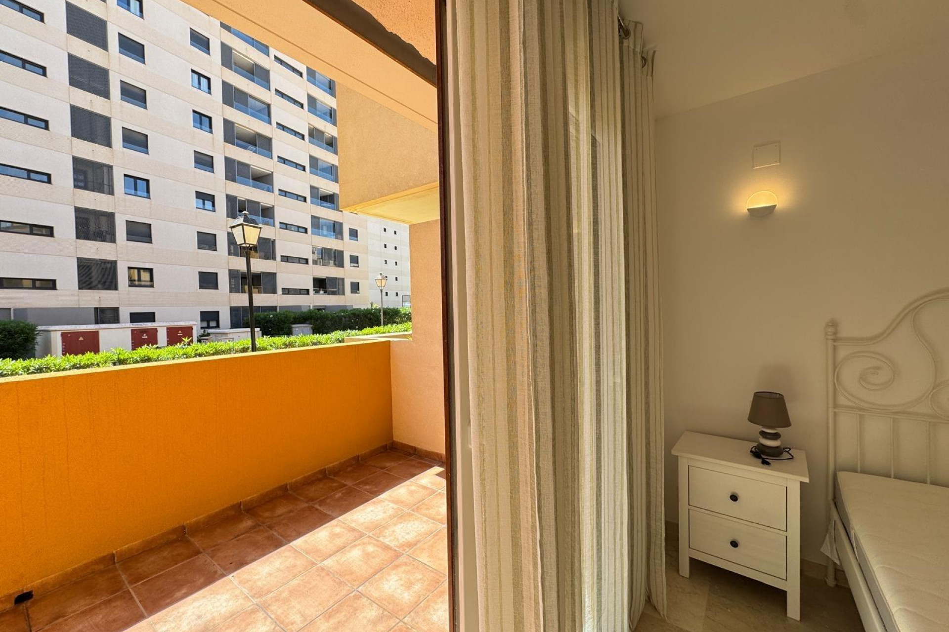 Resale - Apartment  - Torrevieja - Punta prima