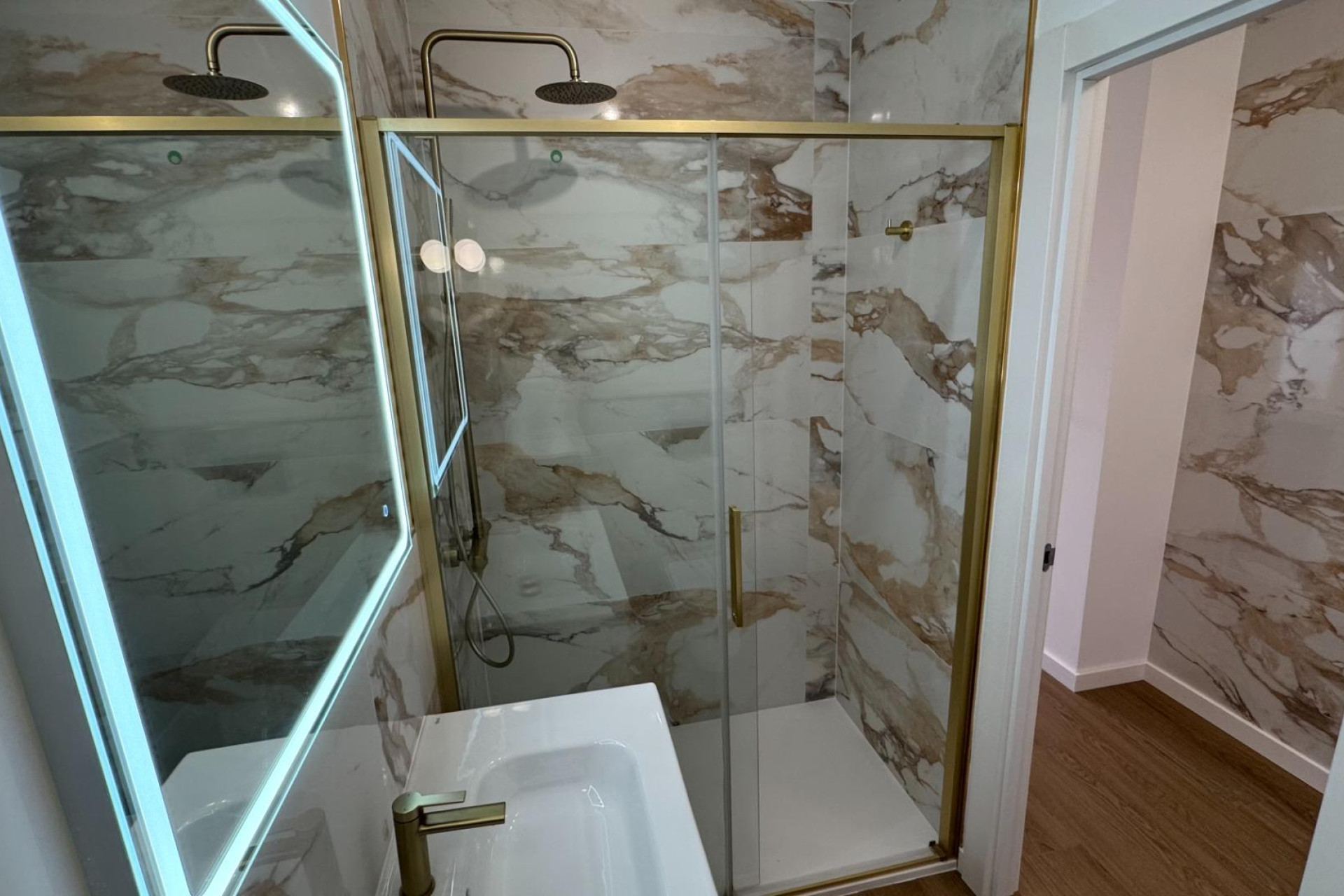 Resale - Apartment  - Torrevieja - Punta prima