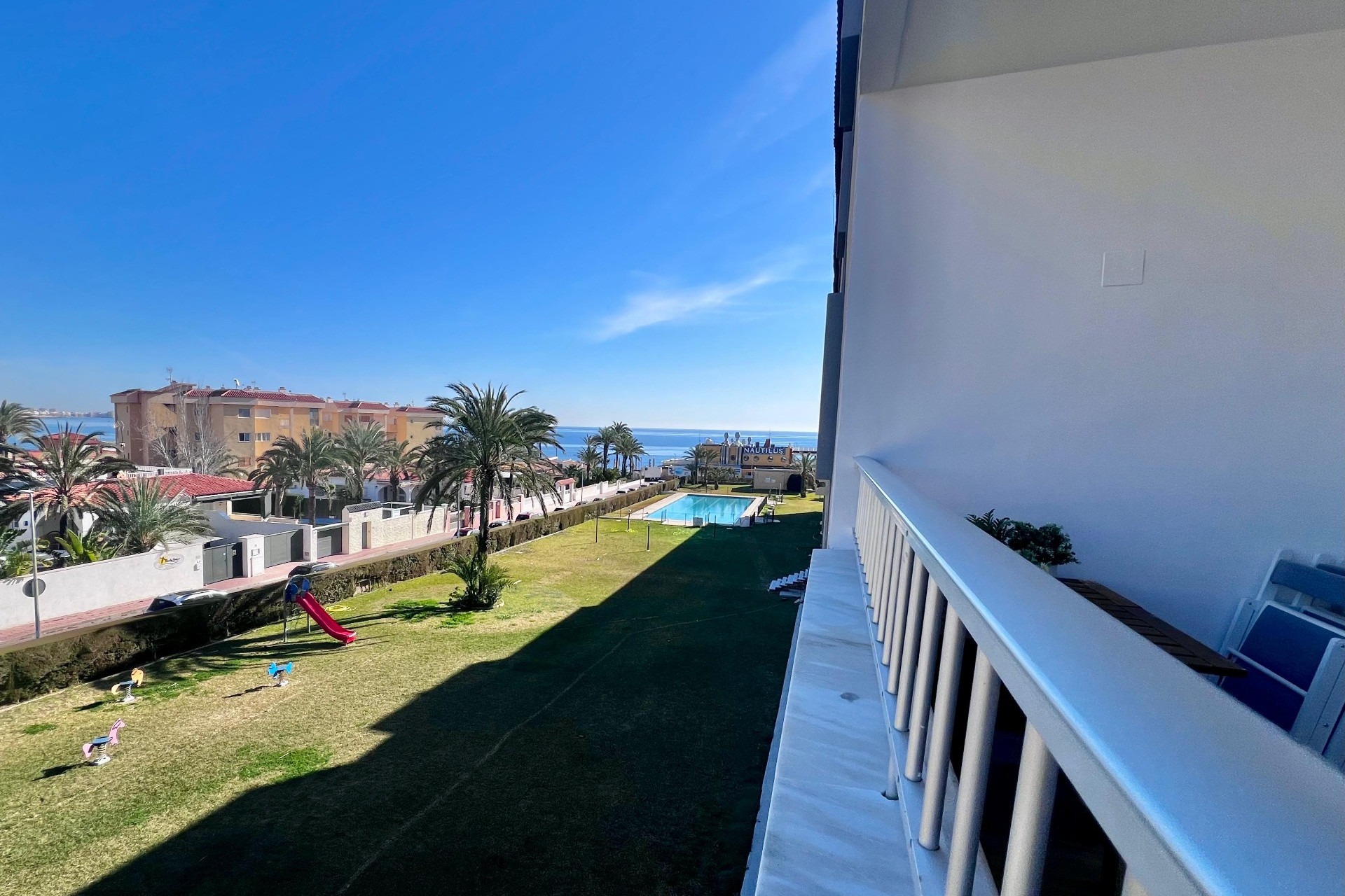 Resale - Apartment  - Torrevieja - Punta prima