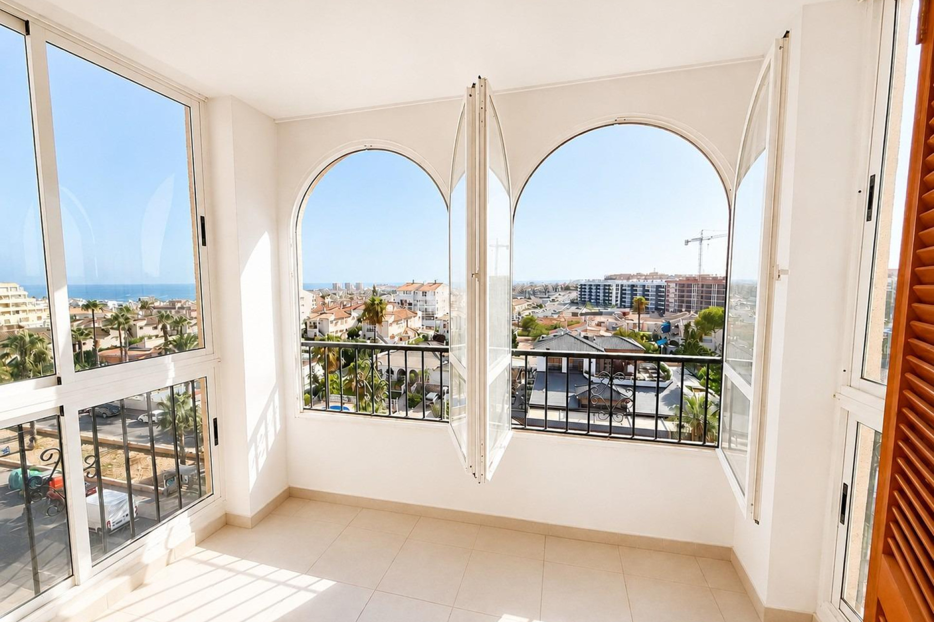 Resale - Apartment  - Torrevieja - Torre del moro