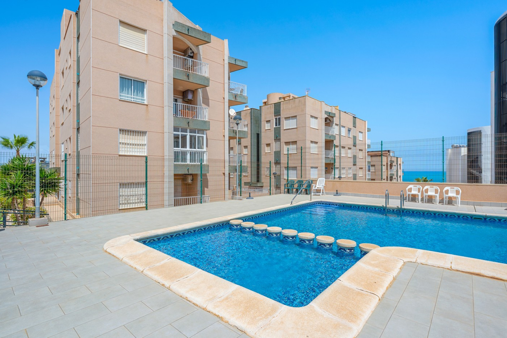 Resale - Apartment  - Torrevieja - Torre La Mata