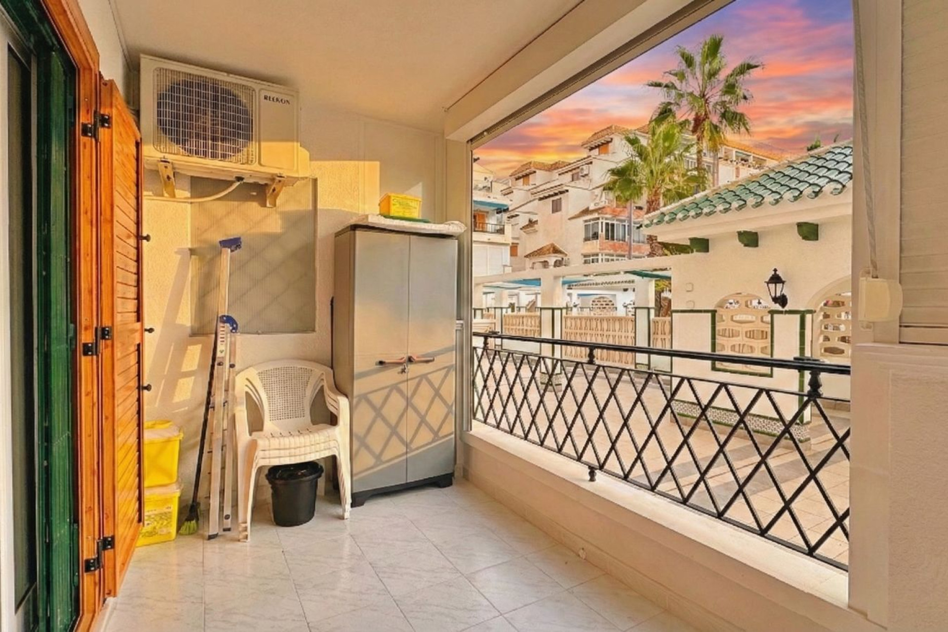 Resale - Apartment  - Torrevieja - Torre La Mata