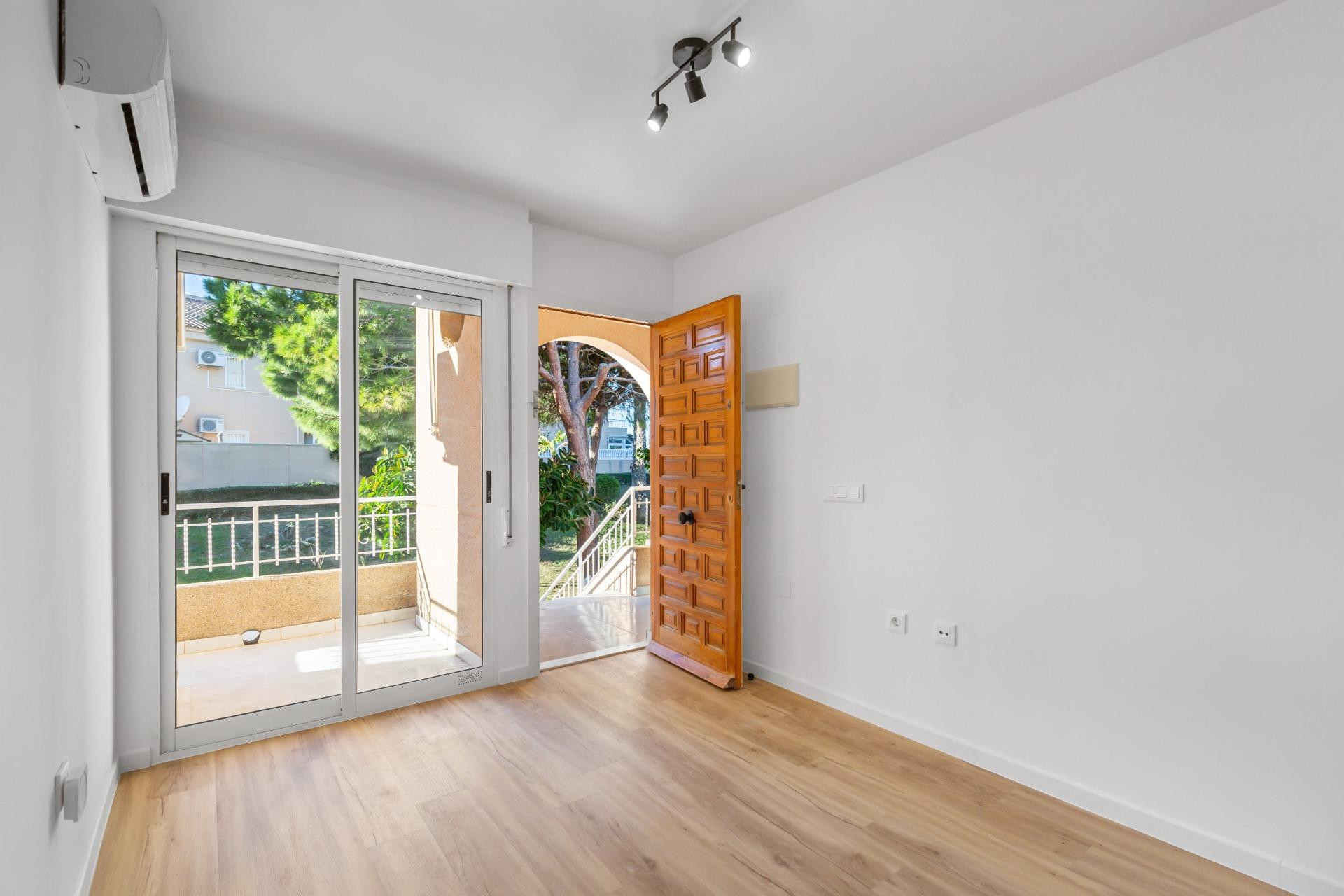 Resale - Apartment  - Torrevieja - Torreblanca