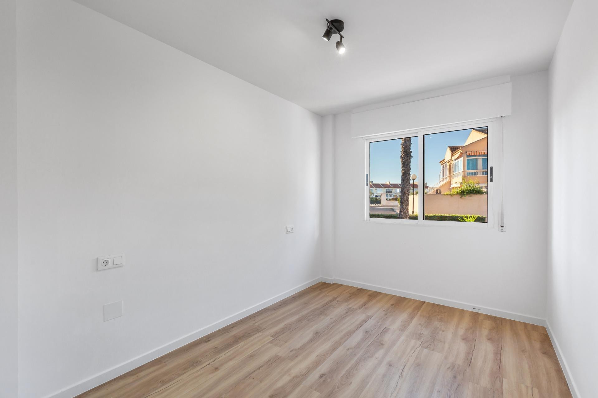 Resale - Apartment  - Torrevieja - Torreblanca