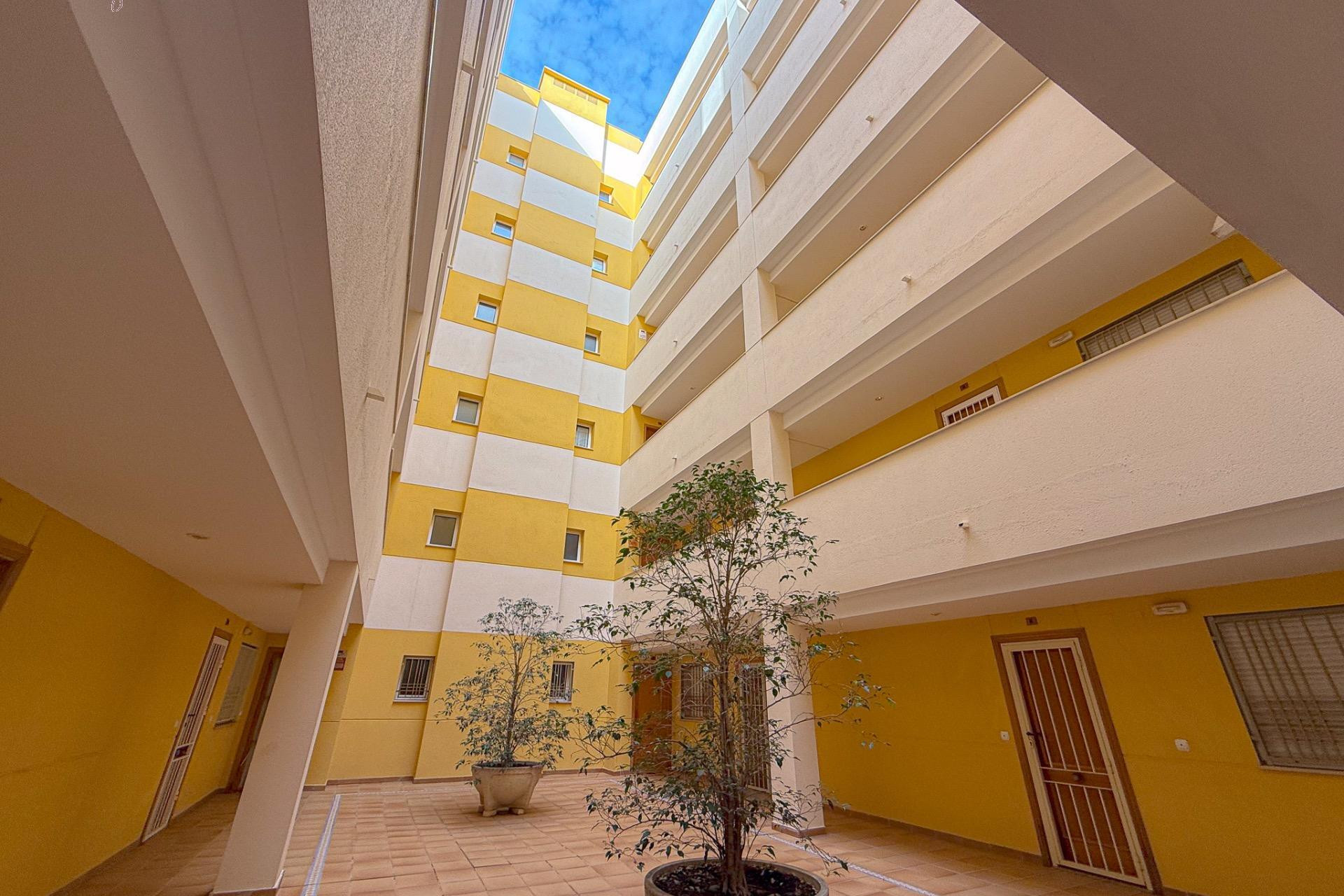 Resale - Apartment  - Torrevieja - Torreblanca