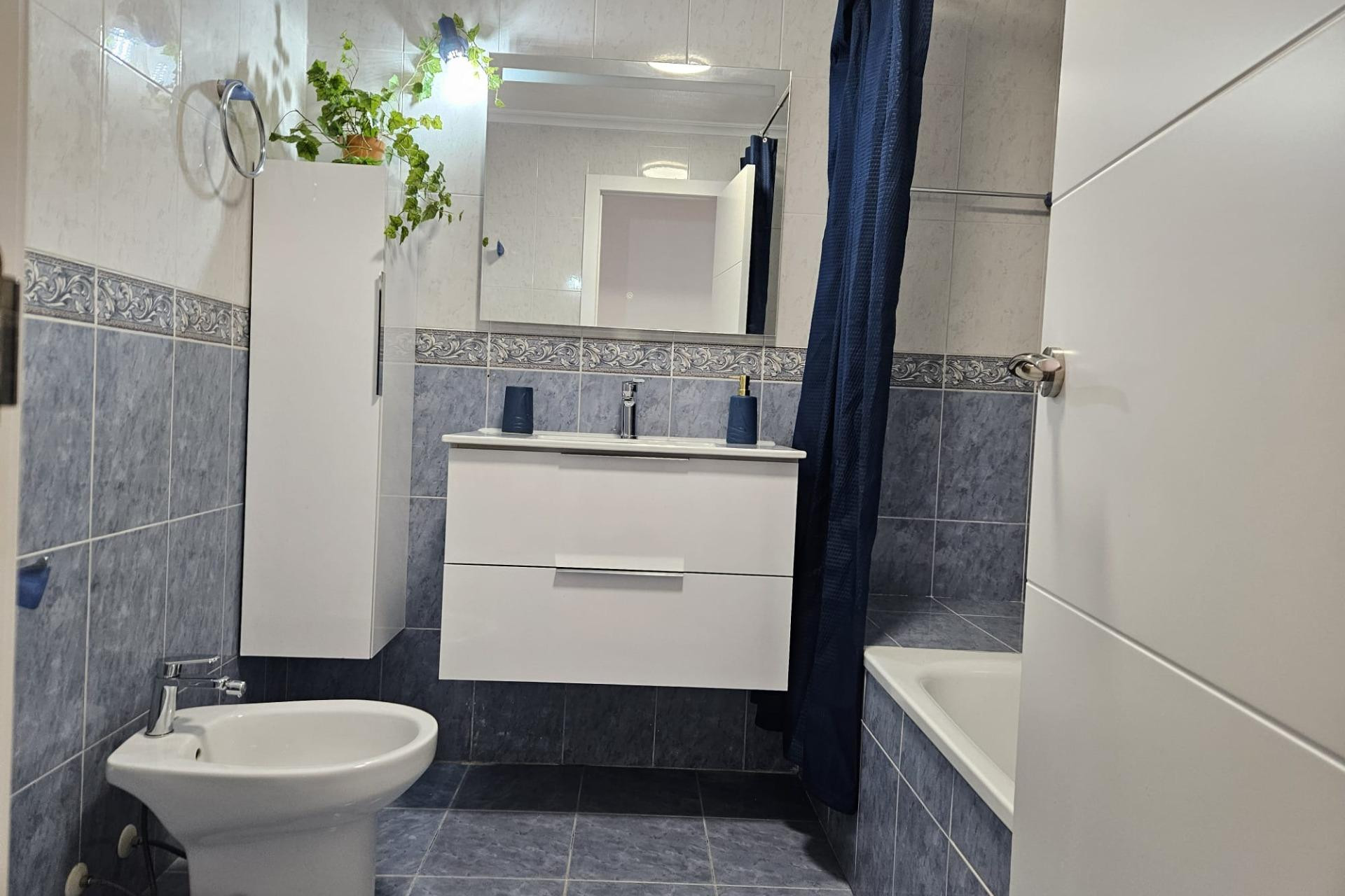 Resale - Apartment  - Torrevieja - Torreblanca
