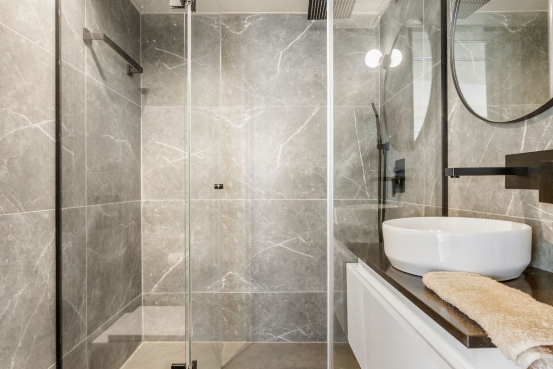 Resale - Apartment  - Torrevieja - Torrevieja - Centre