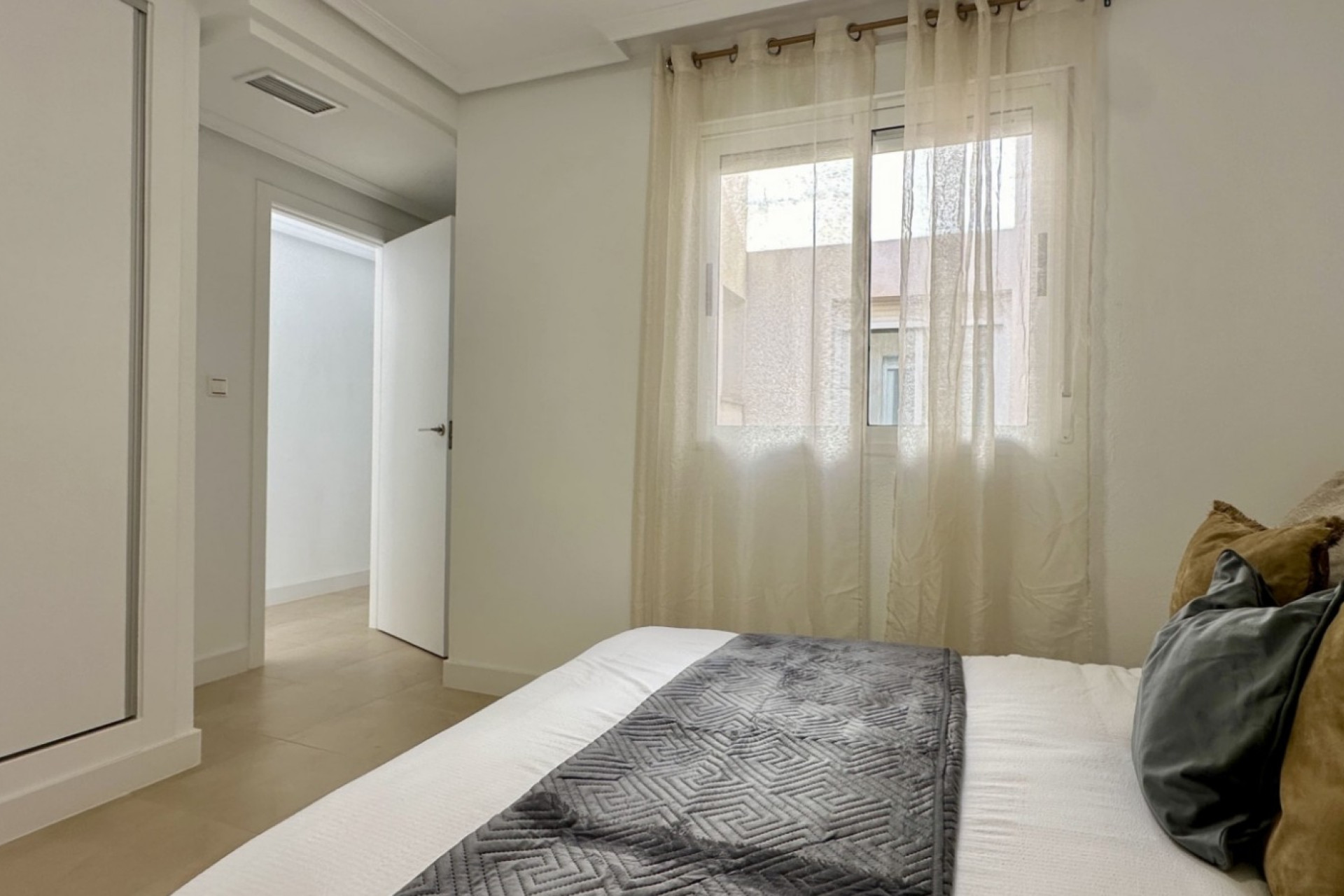 Resale - Apartment  - Torrevieja - Torrevieja - Centre