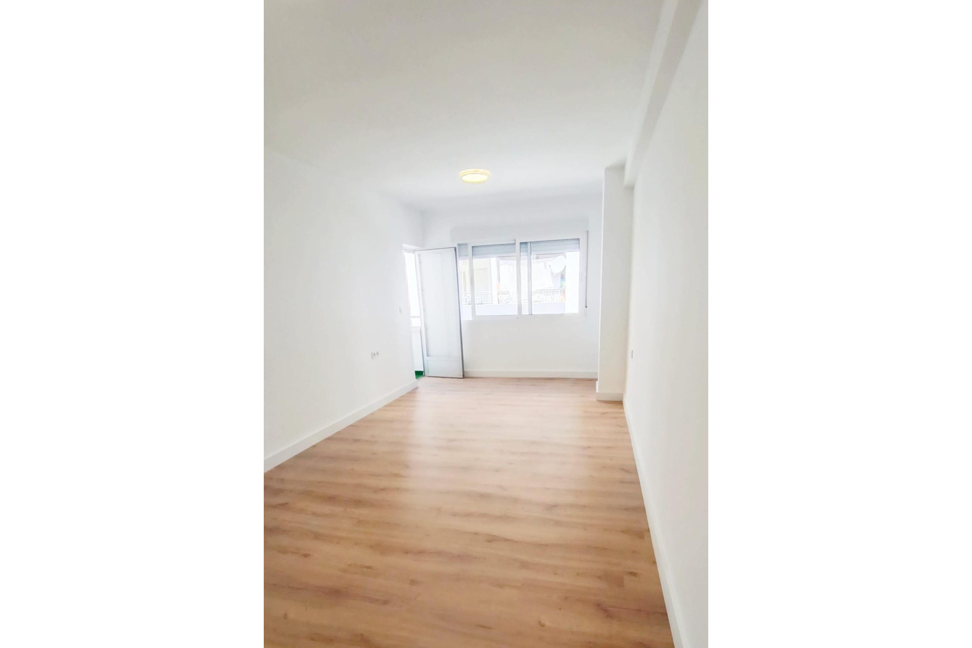 Resale - Apartment  - Torrevieja - Torrevieja - Centre