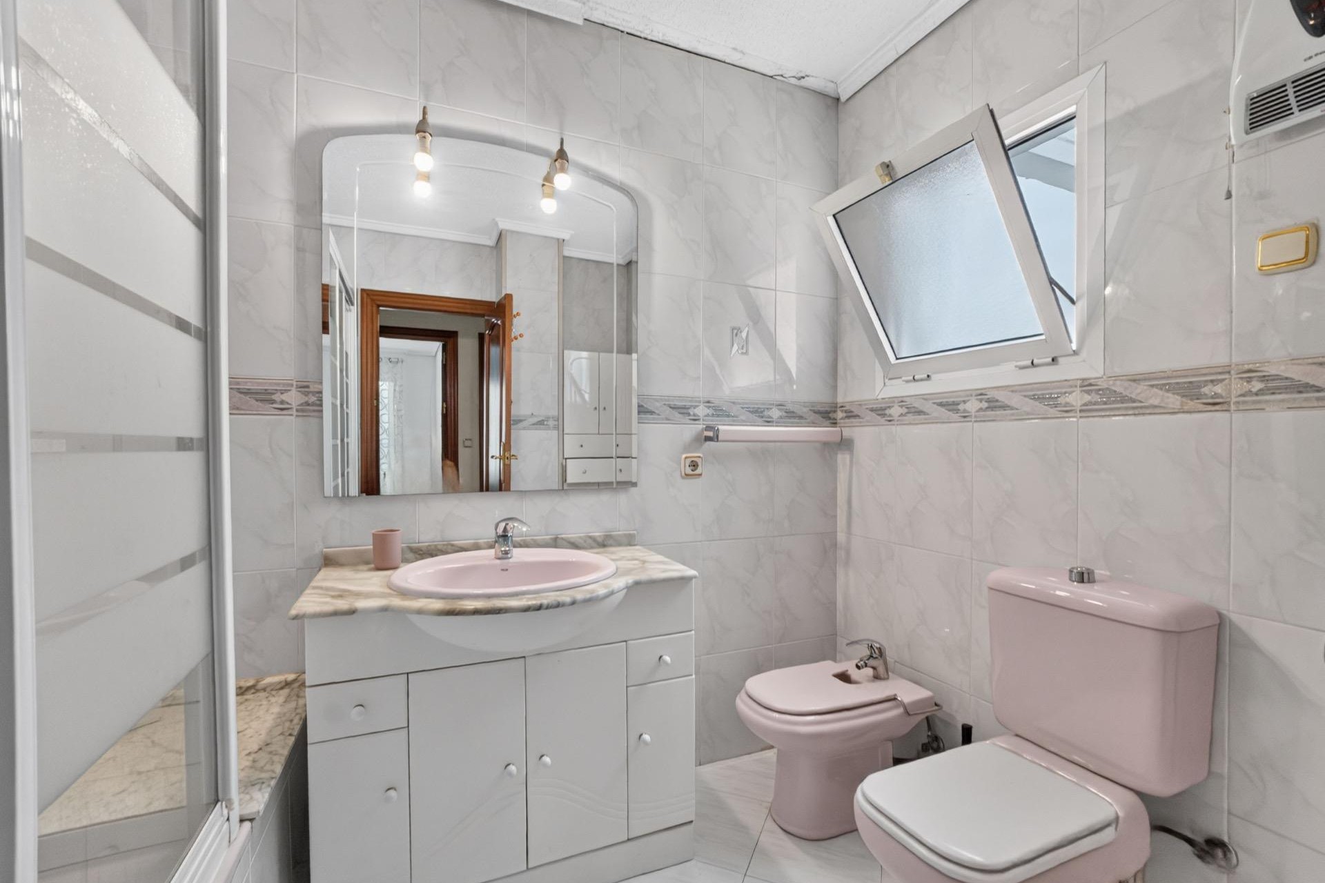 Resale - Apartment  - Torrevieja - Torrevieja - Centre