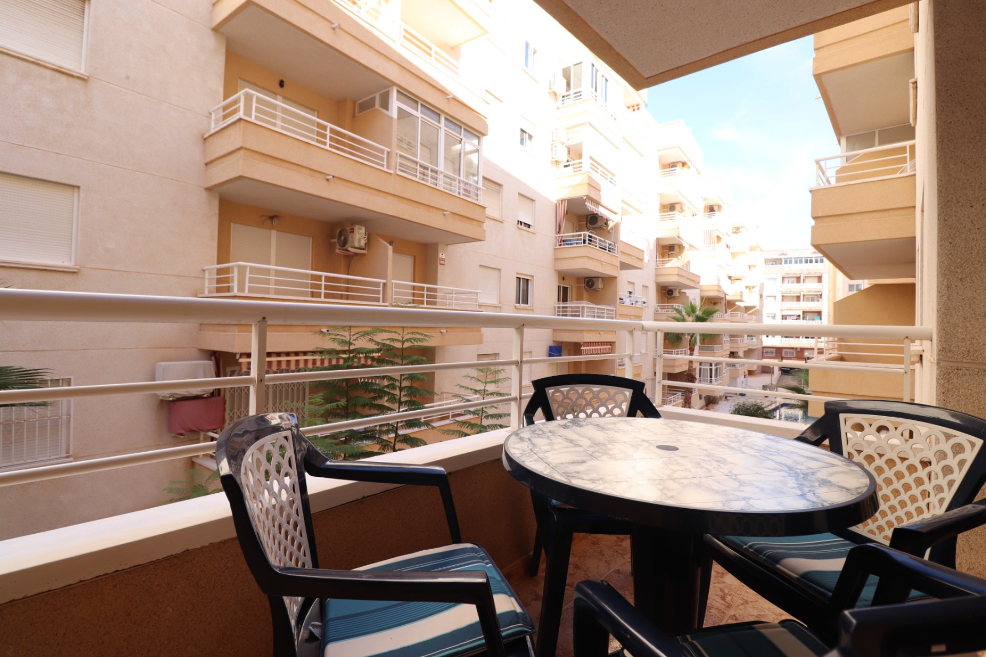 Resale - Apartment  - Torrevieja - Torrevieja - Centre