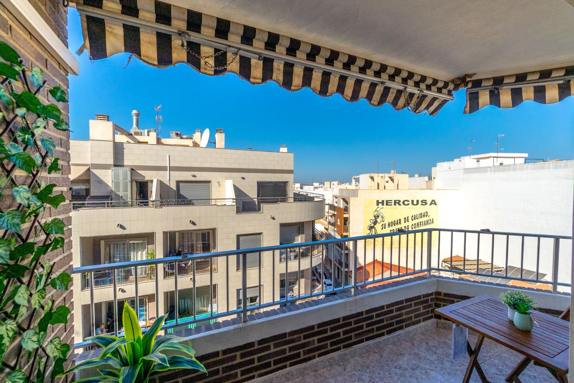 Resale - Apartment  - Torrevieja - Torrevieja - Centre