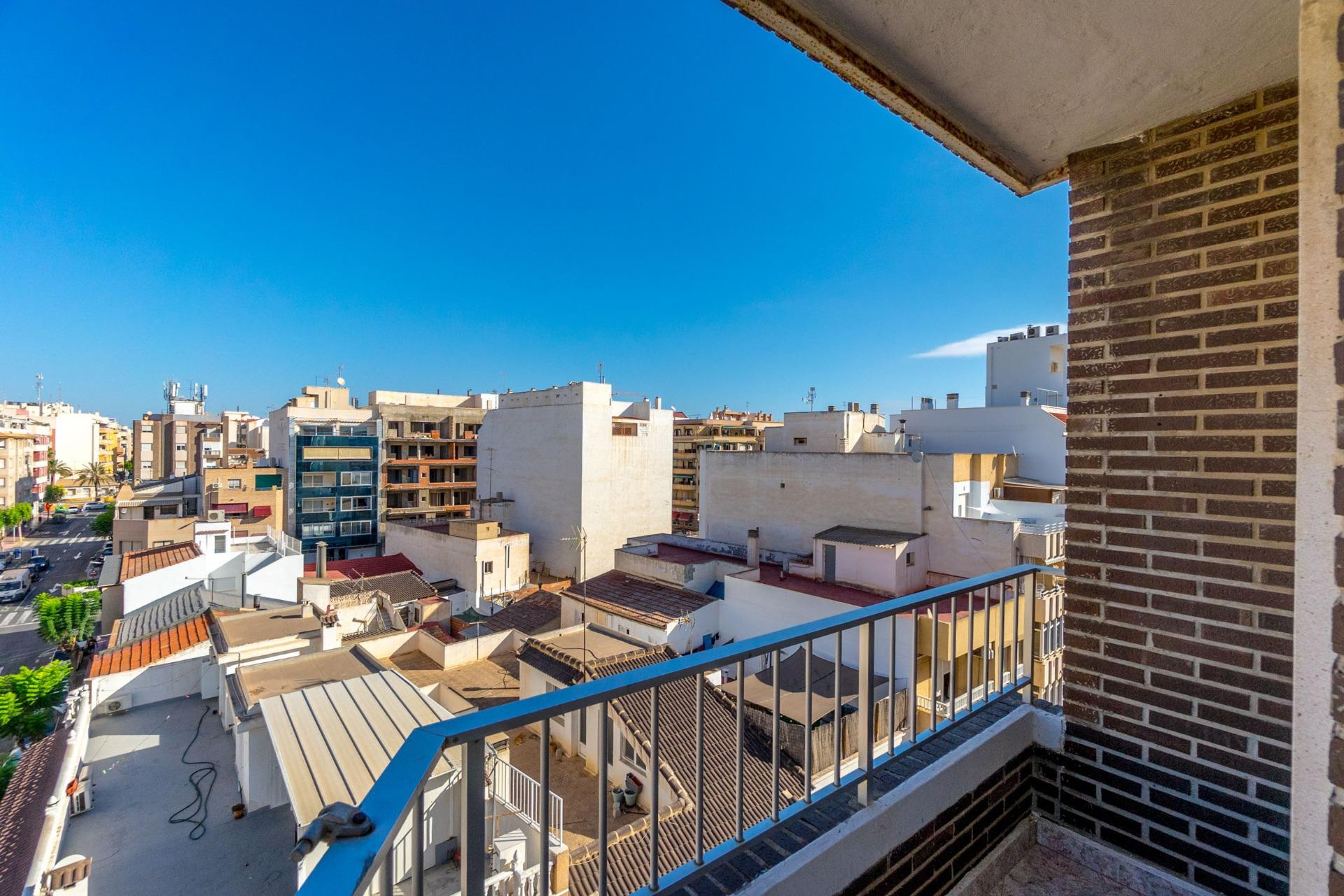 Resale - Apartment  - Torrevieja - Torrevieja - Centre