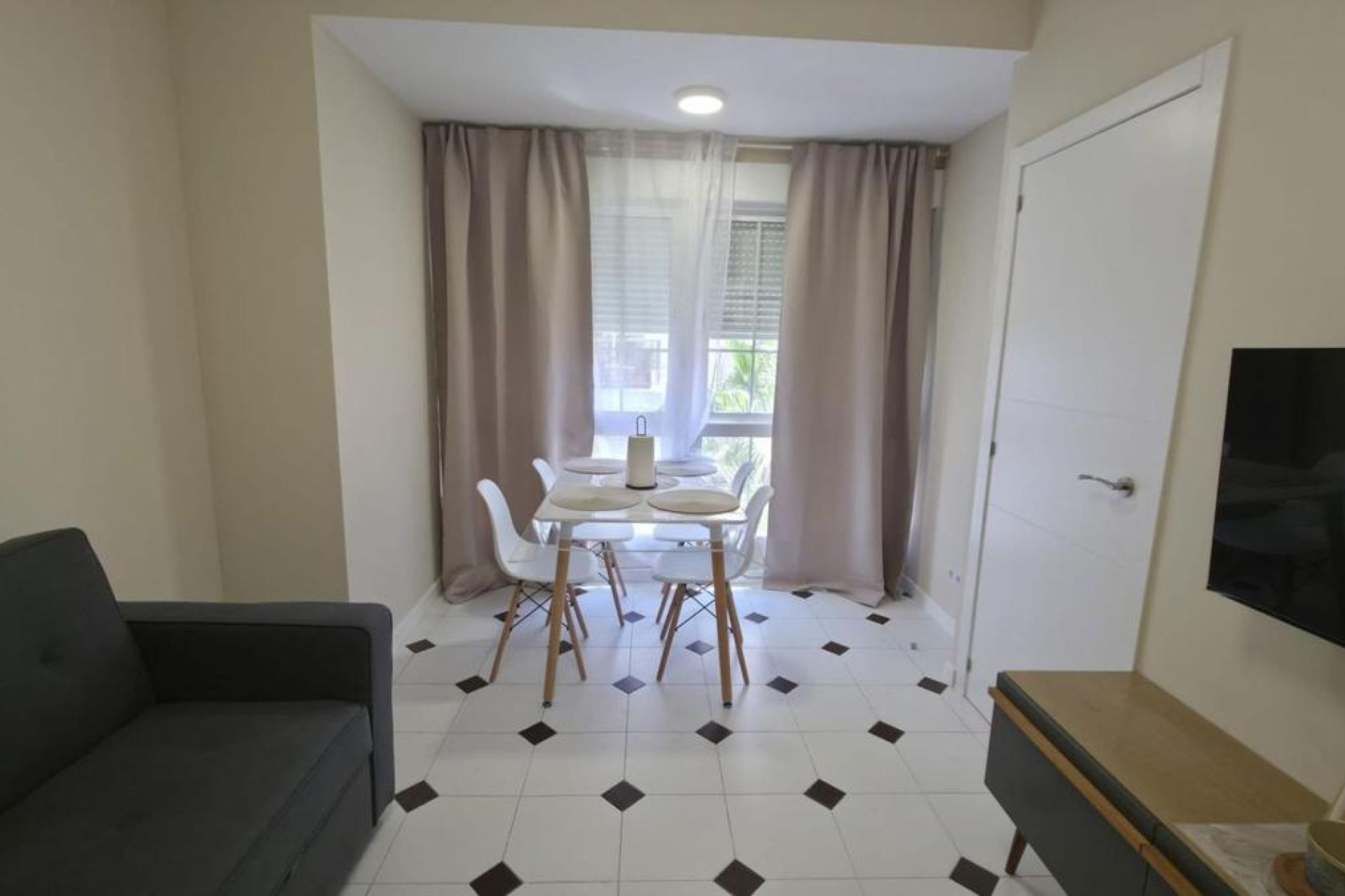 Resale - Apartment  - Torrevieja - torrevieja