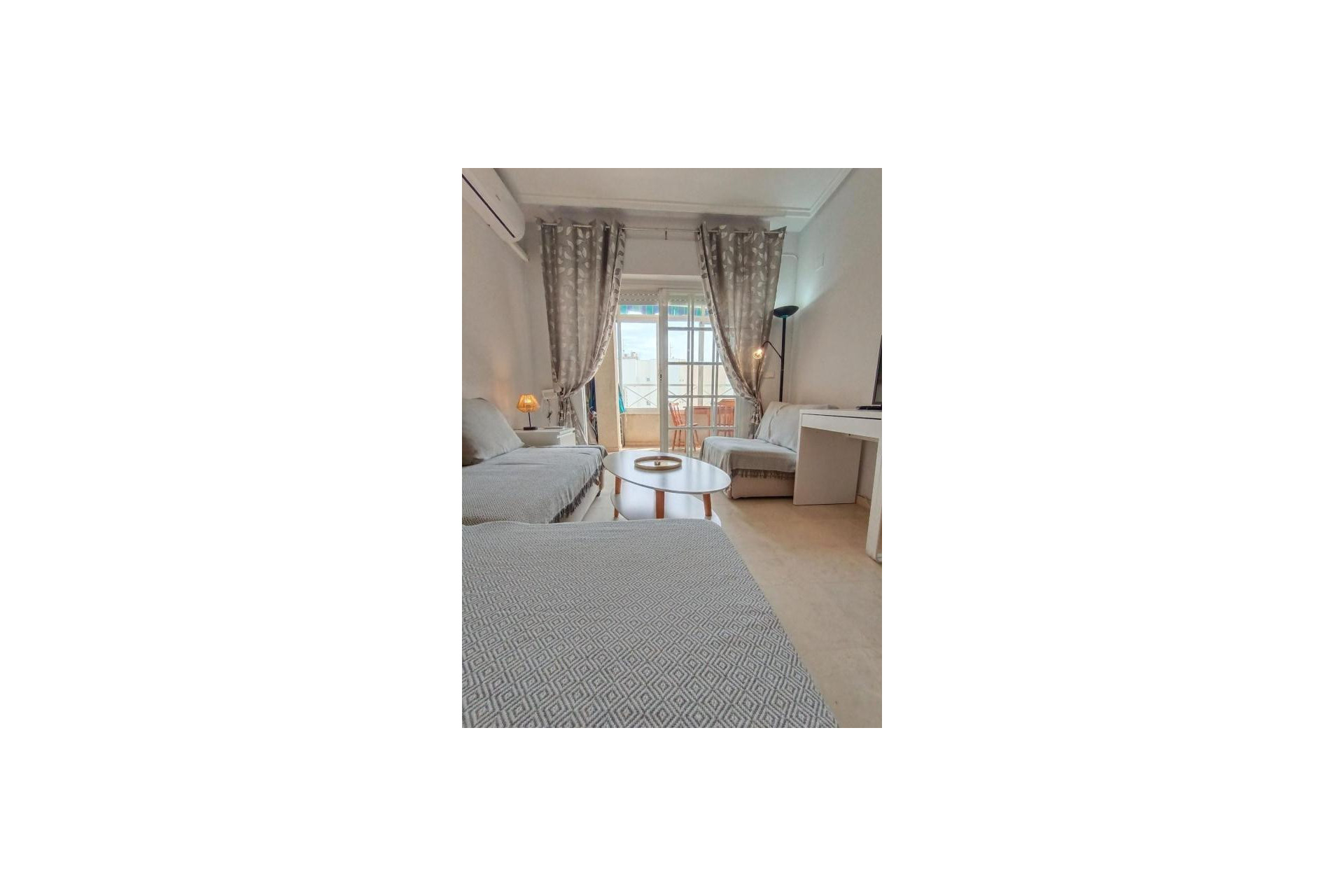 Resale - Apartment  - Torrevieja - torrevieja