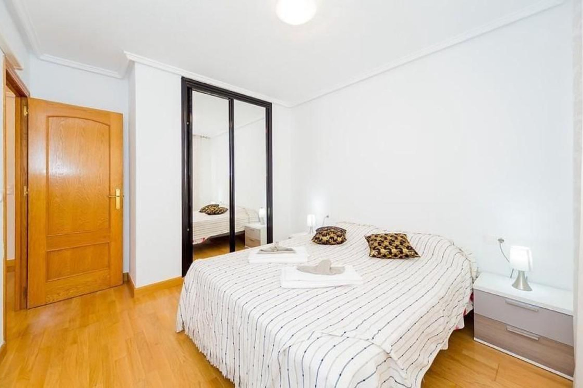 Resale - Apartment  - Torrevieja - torrevieja