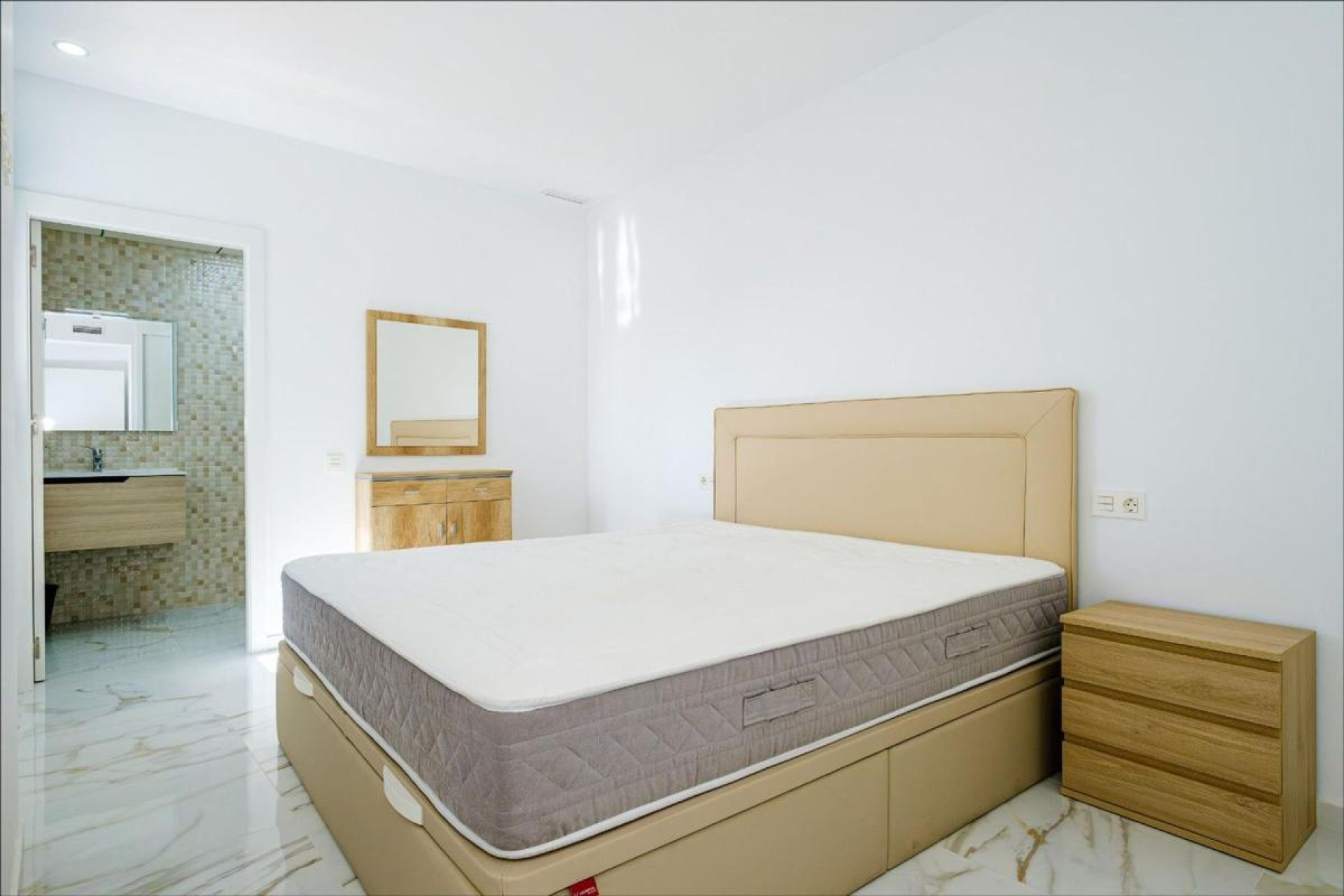 Resale - Apartment  - Torrevieja - torrevieja