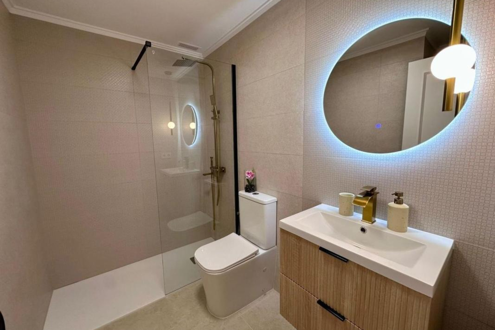 Resale - Apartment  - Torrevieja - torrevieja